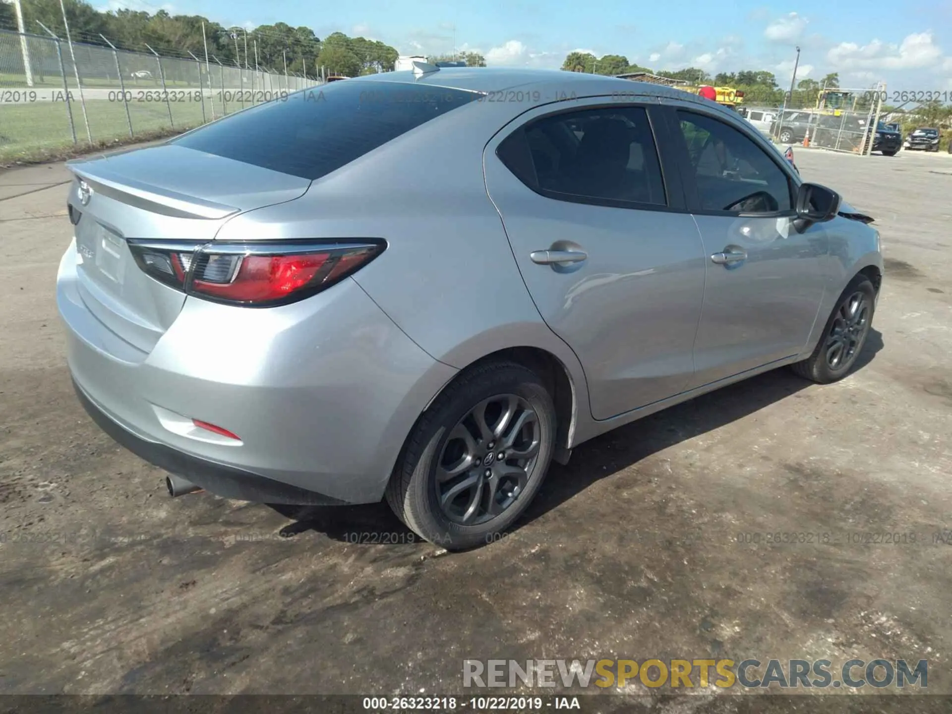4 Photograph of a damaged car 3MYDLBYV5KY516403 TOYOTA YARIS 2019