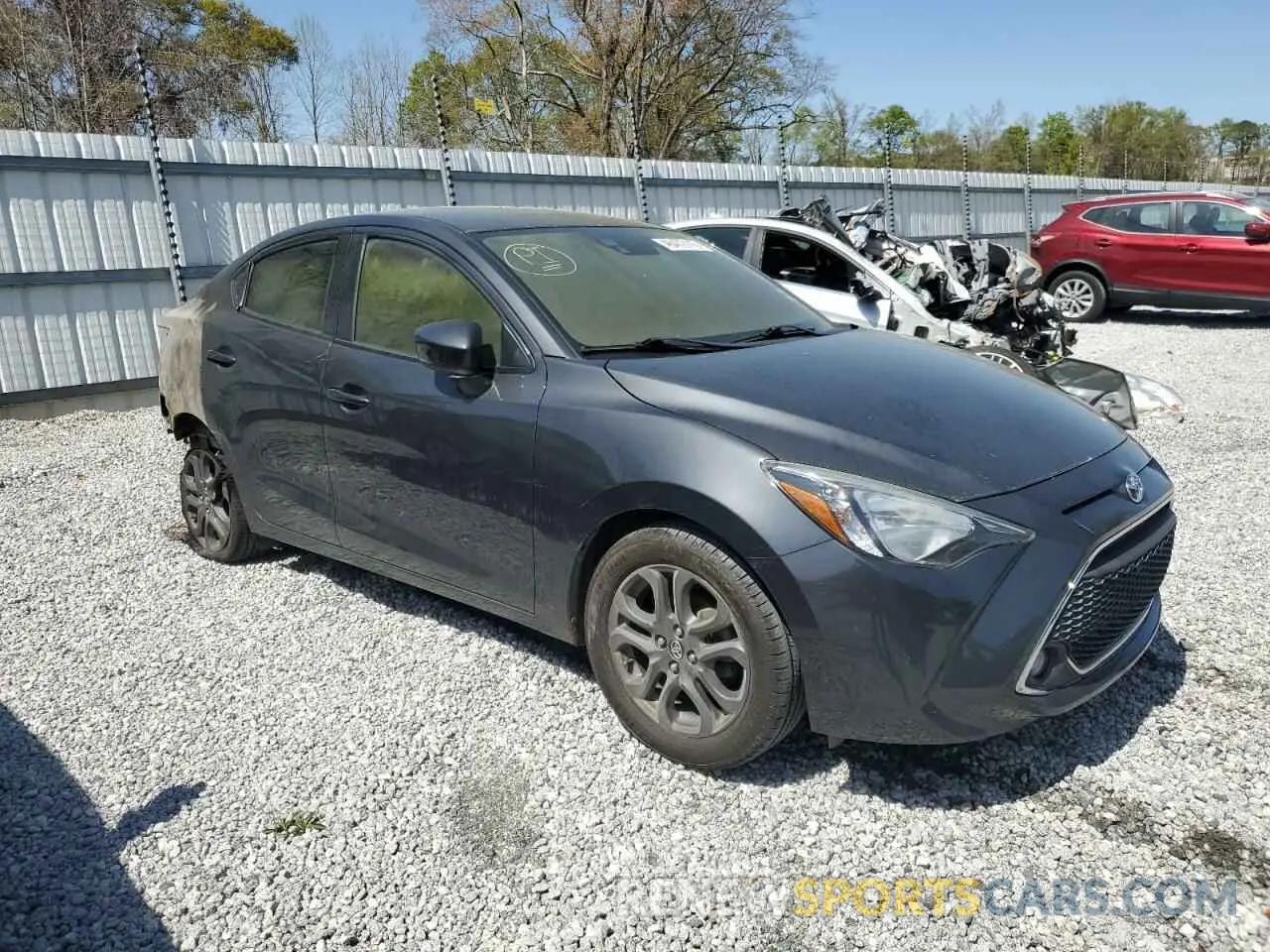 4 Photograph of a damaged car 3MYDLBYV5KY518085 TOYOTA YARIS 2019