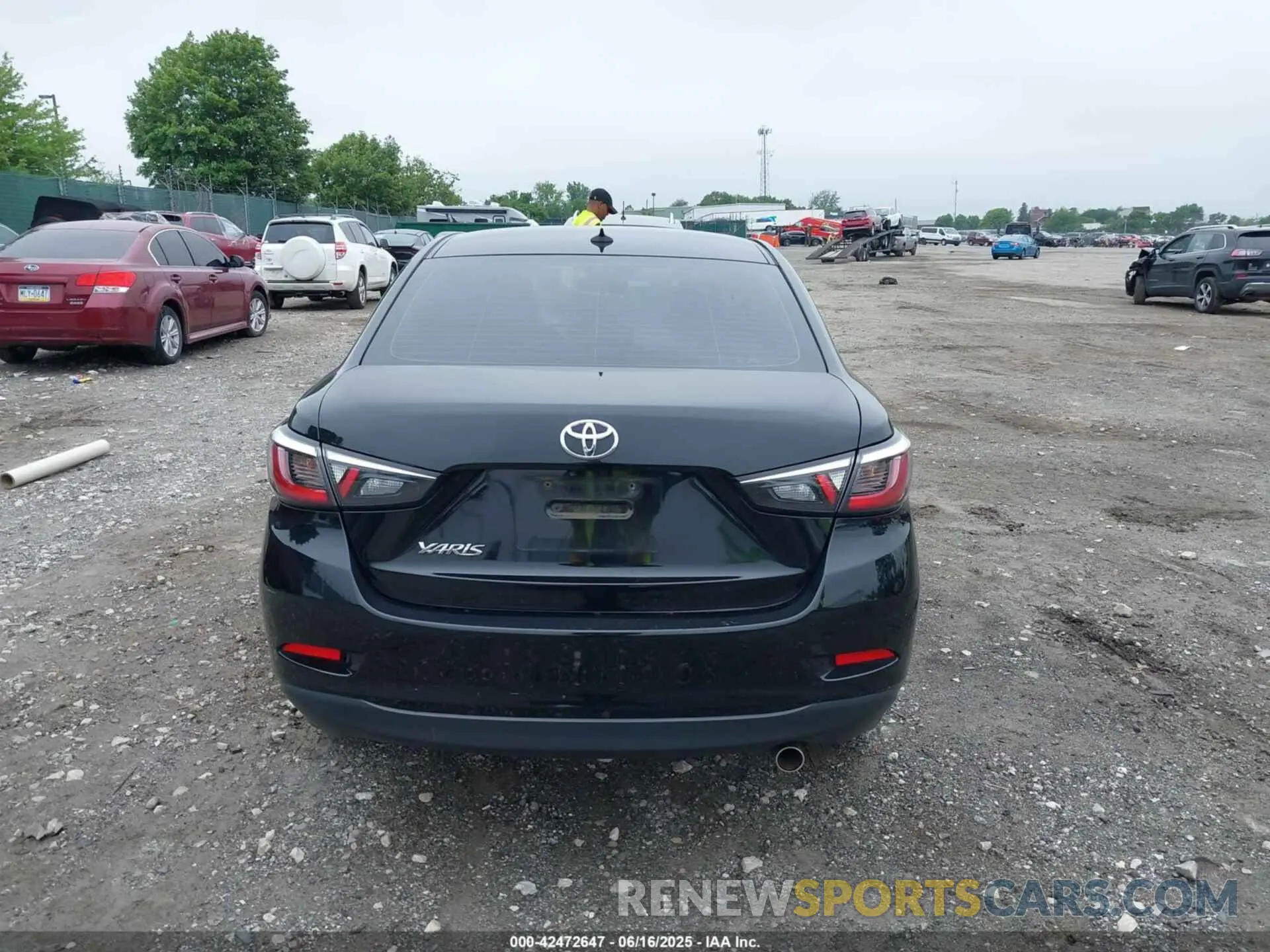 16 Photograph of a damaged car 3MYDLBYV5KY520984 TOYOTA YARIS 2019