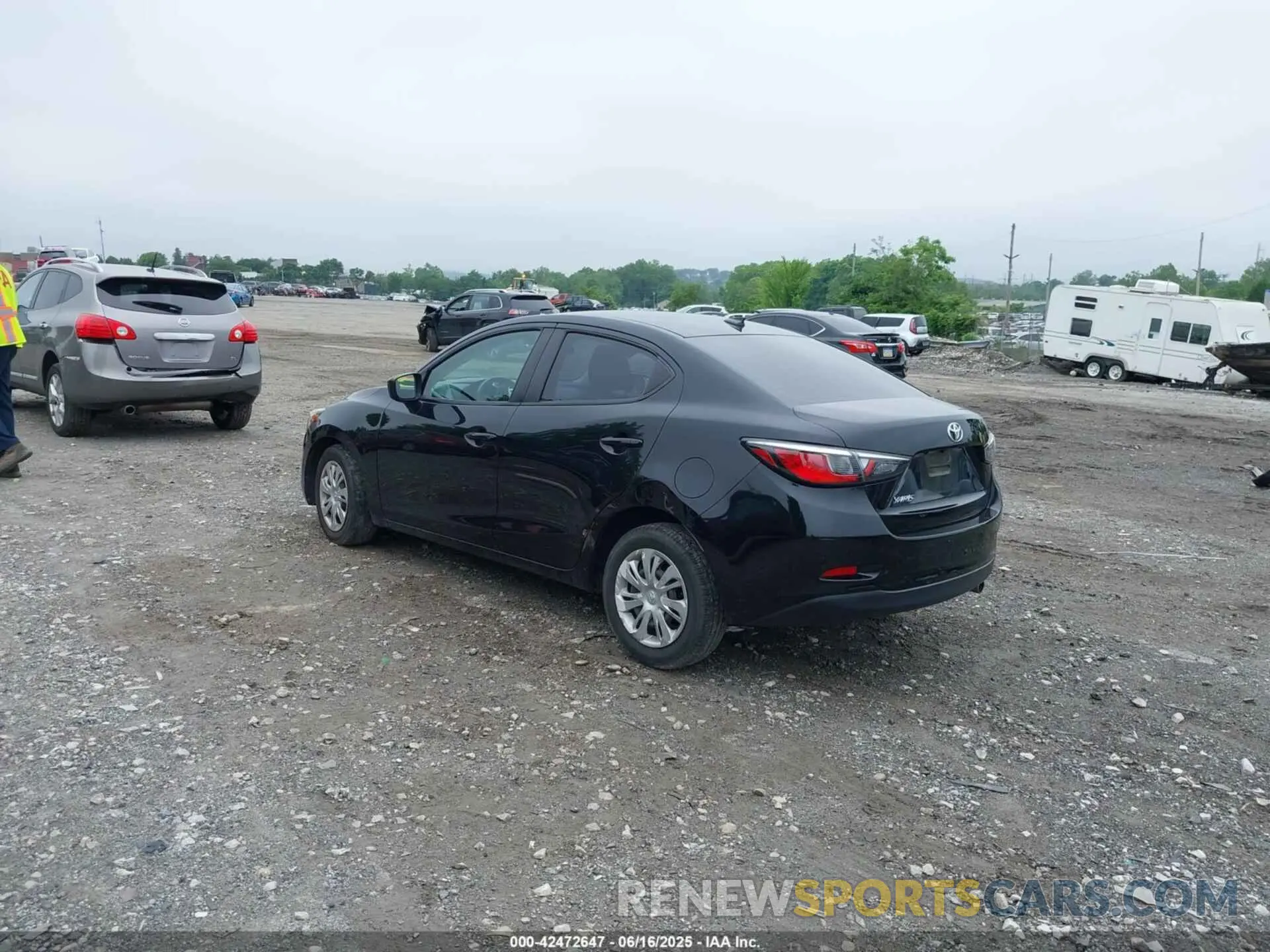 3 Photograph of a damaged car 3MYDLBYV5KY520984 TOYOTA YARIS 2019