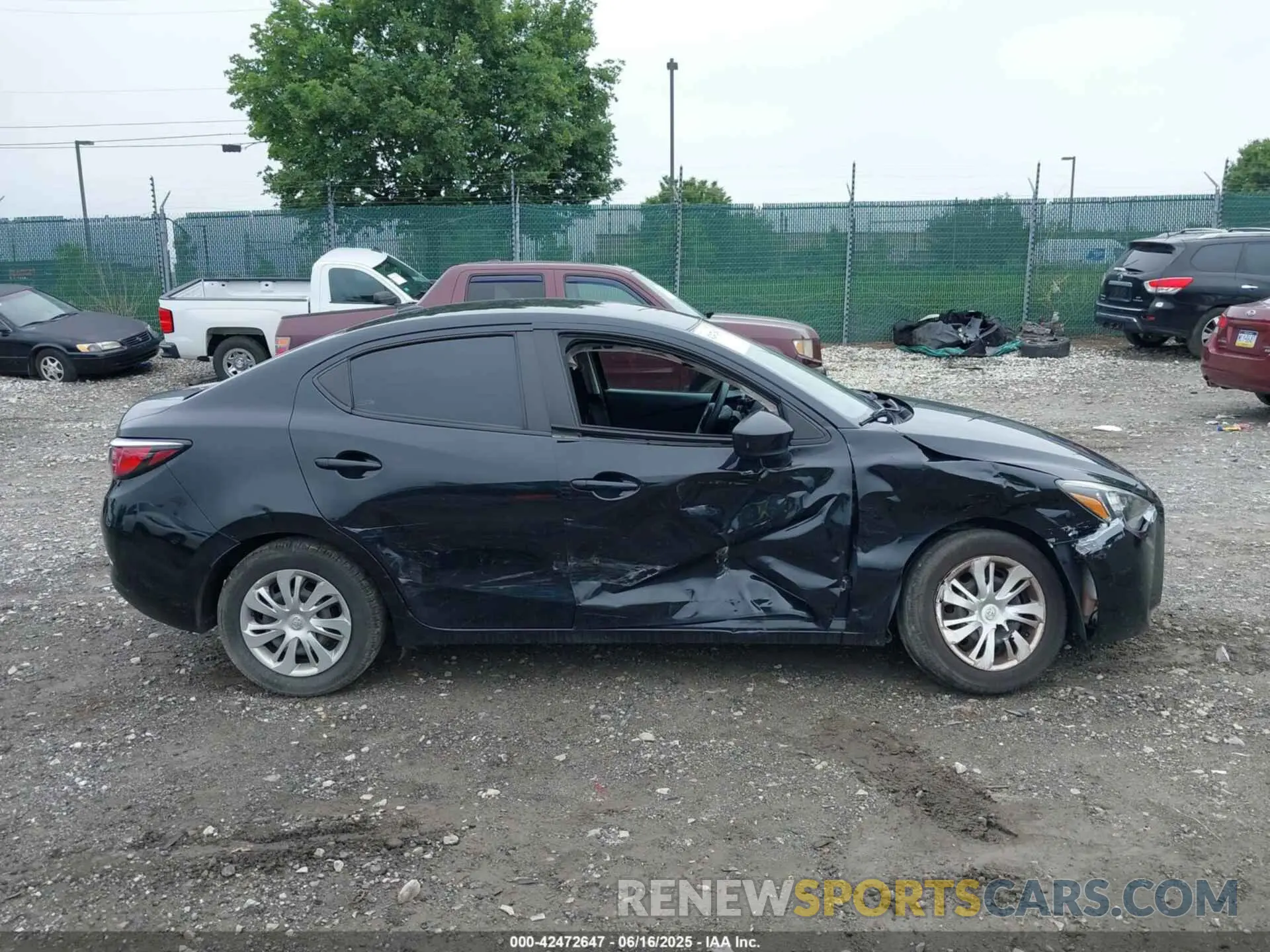 6 Photograph of a damaged car 3MYDLBYV5KY520984 TOYOTA YARIS 2019