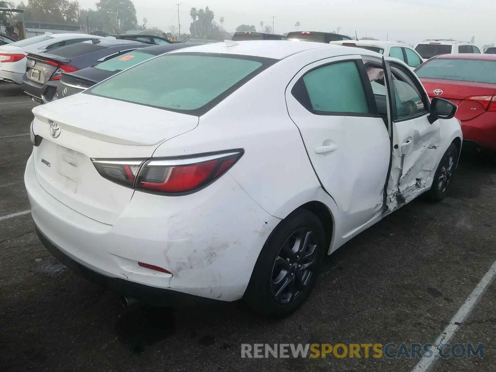 4 Photograph of a damaged car 3MYDLBYV5KY524274 TOYOTA YARIS 2019