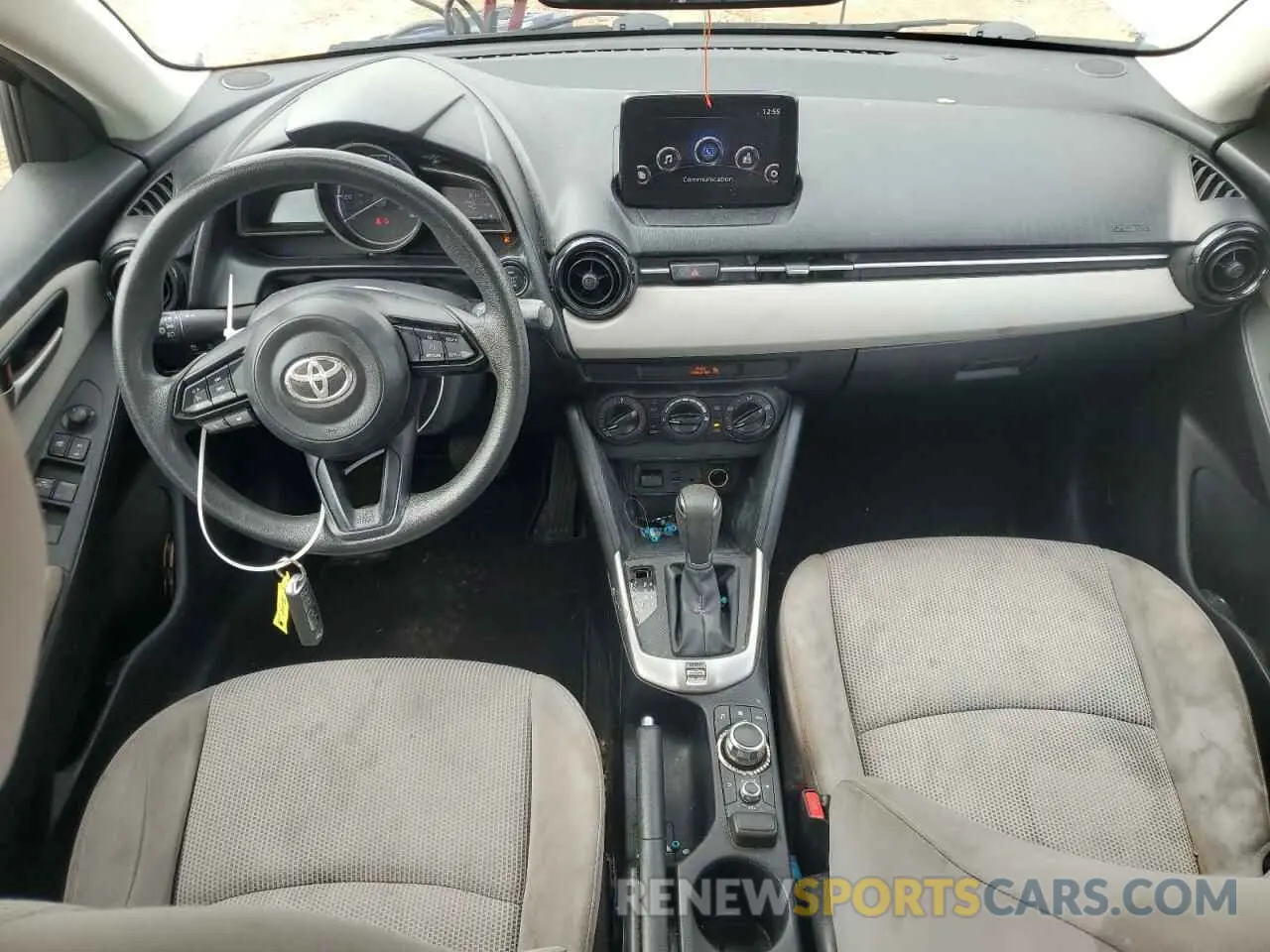 8 Фотография поврежденного автомобиля 3MYDLBYV6KY503630 TOYOTA YARIS 2019