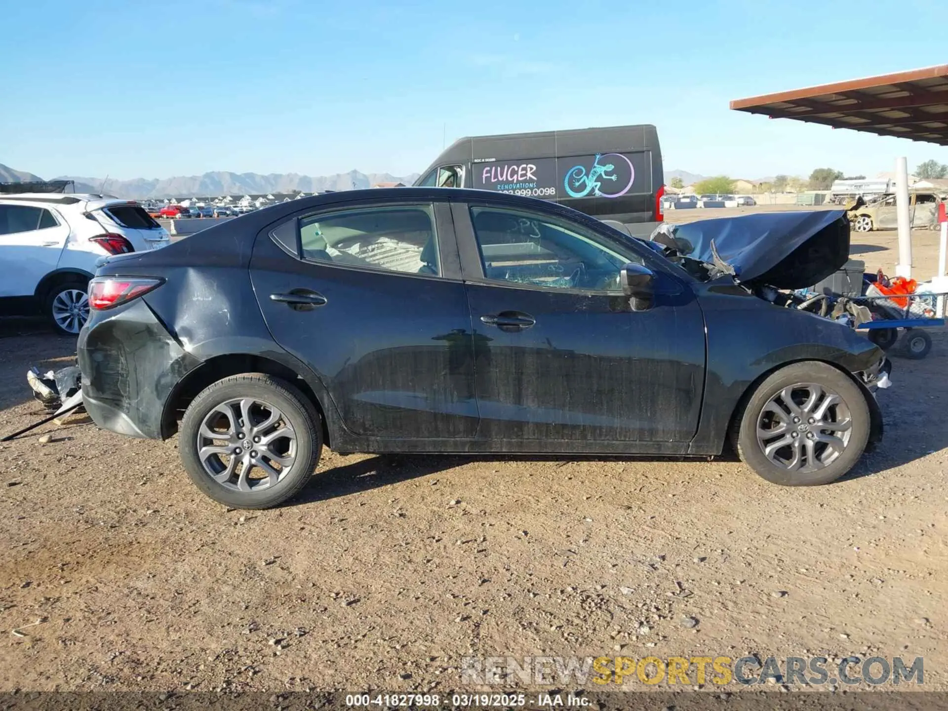 12 Photograph of a damaged car 3MYDLBYV6KY507094 TOYOTA YARIS 2019