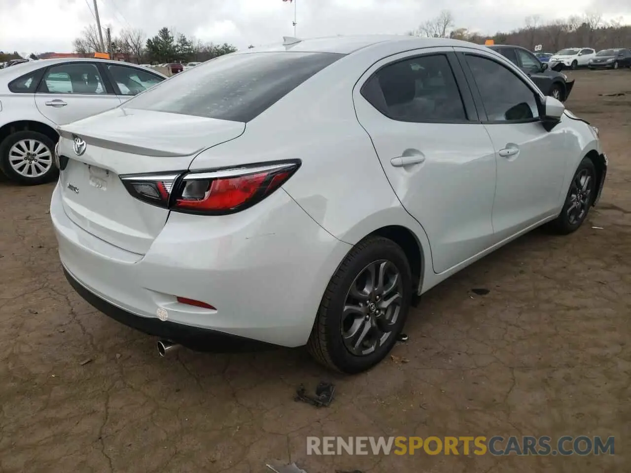 3 Фотография поврежденного автомобиля 3MYDLBYV6KY516488 TOYOTA YARIS 2019