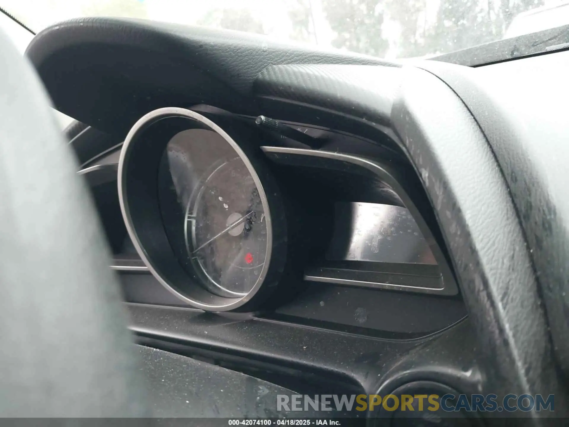 7 Photograph of a damaged car 3MYDLBYV6KY517138 TOYOTA YARIS 2019