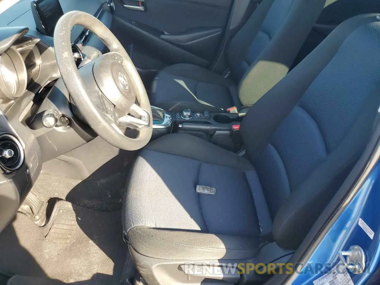 7 Фотография поврежденного автомобиля 3MYDLBYV6KY521903 TOYOTA YARIS 2019