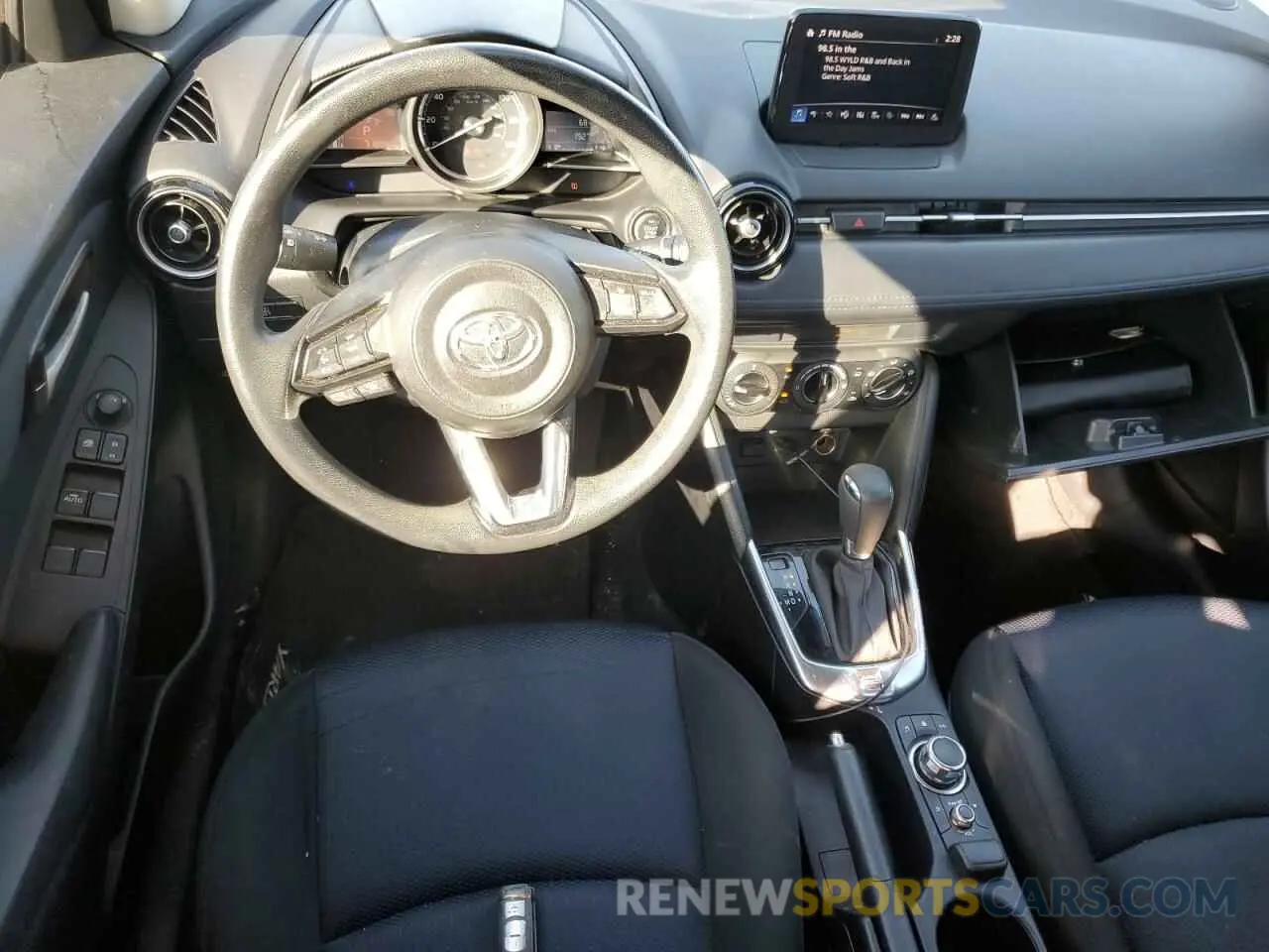 8 Фотография поврежденного автомобиля 3MYDLBYV6KY521903 TOYOTA YARIS 2019