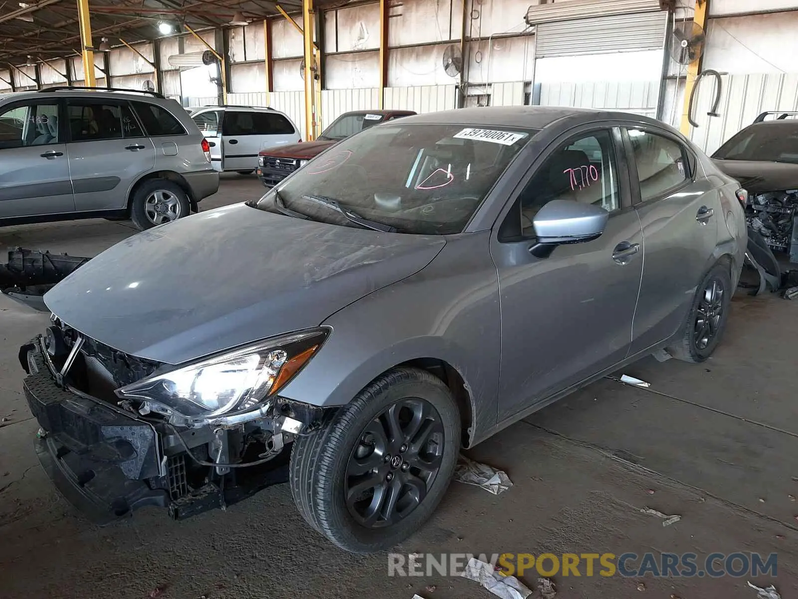 2 Photograph of a damaged car 3MYDLBYV6KY525398 TOYOTA YARIS 2019