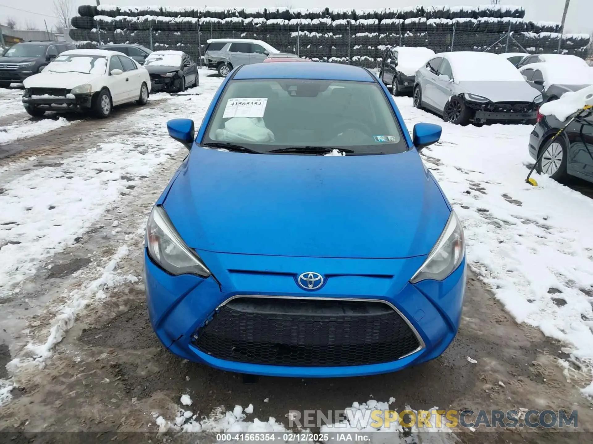12 Photograph of a damaged car 3MYDLBYV6KY528625 TOYOTA YARIS 2019