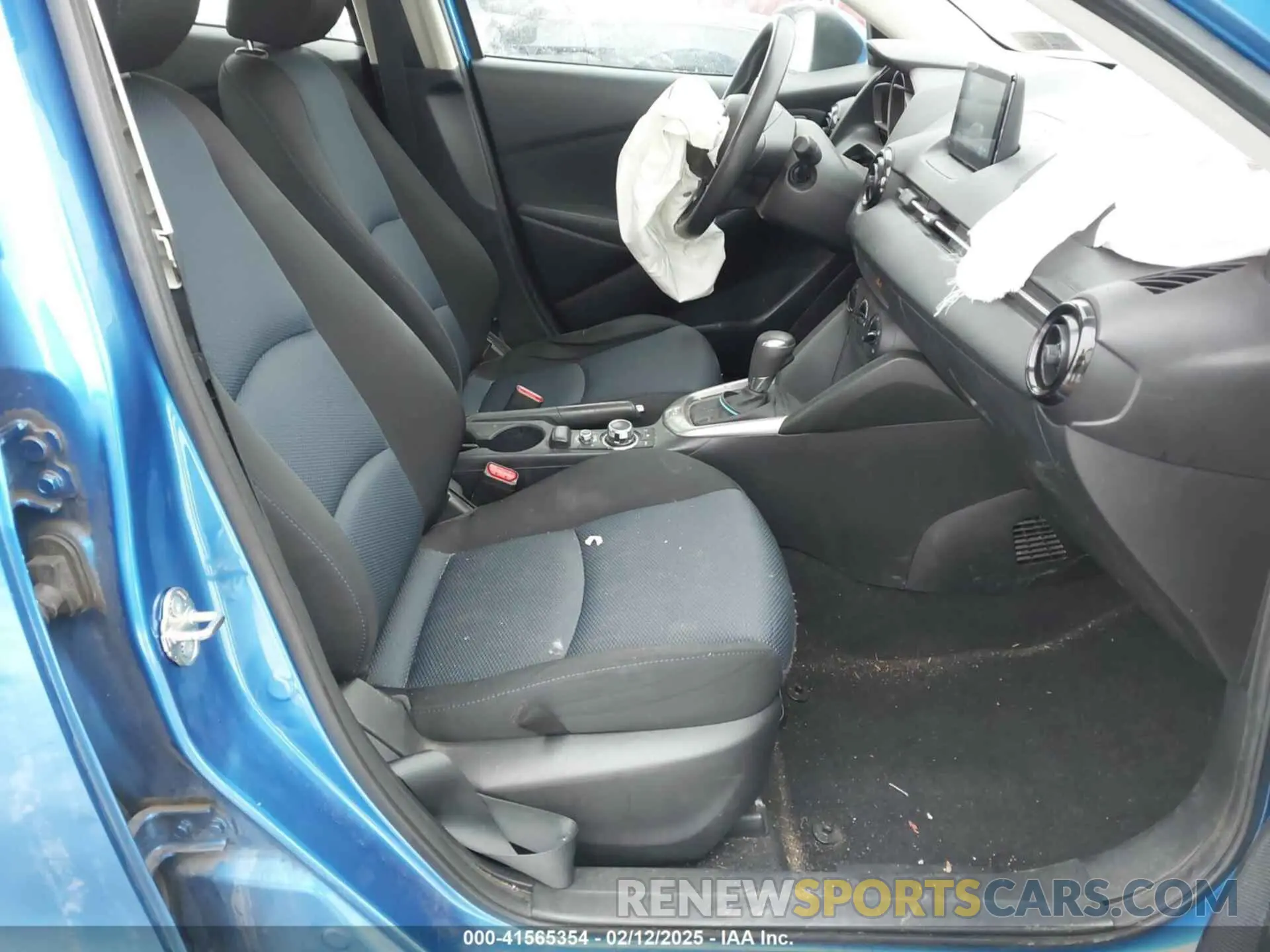 5 Photograph of a damaged car 3MYDLBYV6KY528625 TOYOTA YARIS 2019