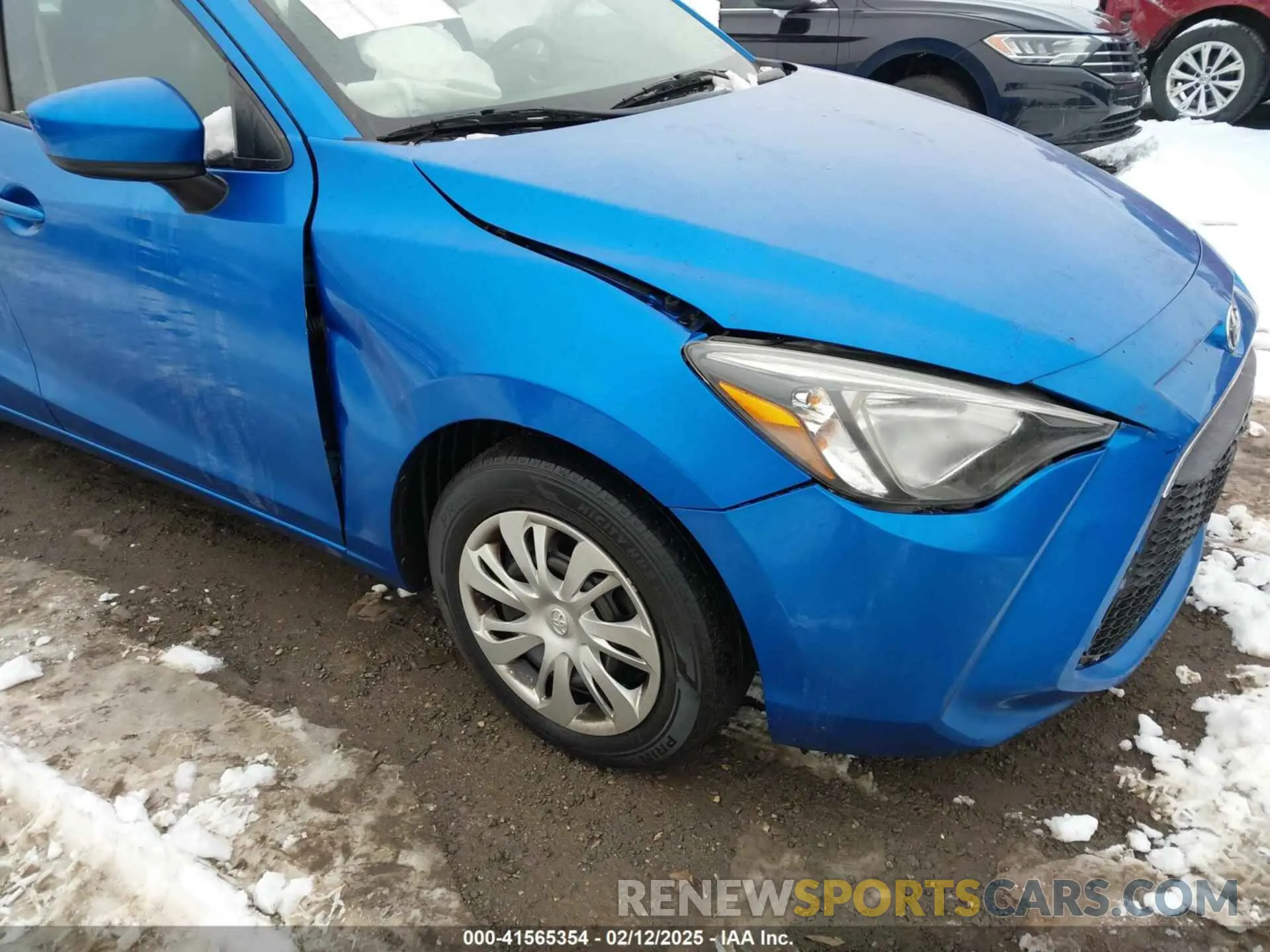 6 Photograph of a damaged car 3MYDLBYV6KY528625 TOYOTA YARIS 2019