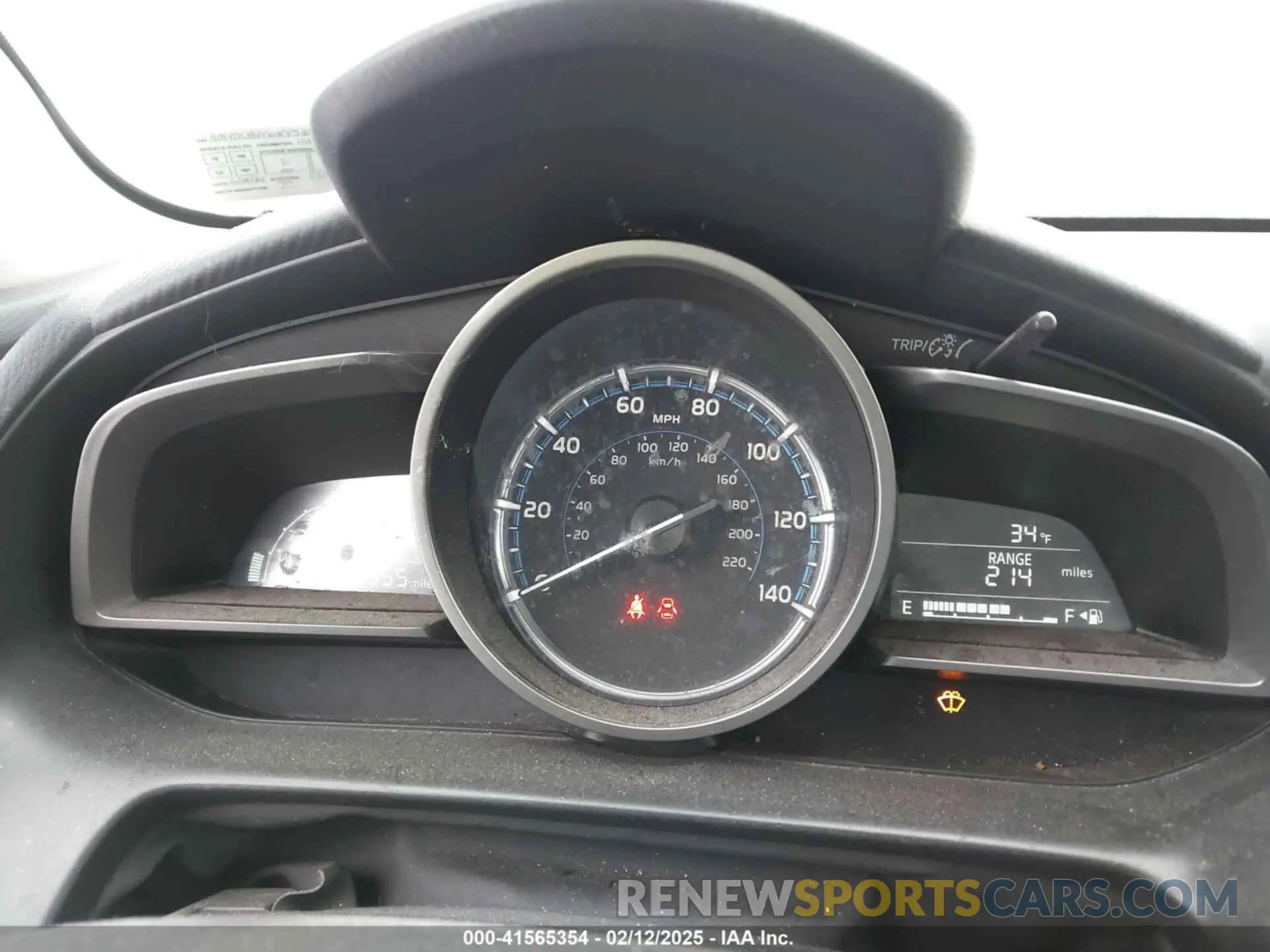 7 Photograph of a damaged car 3MYDLBYV6KY528625 TOYOTA YARIS 2019