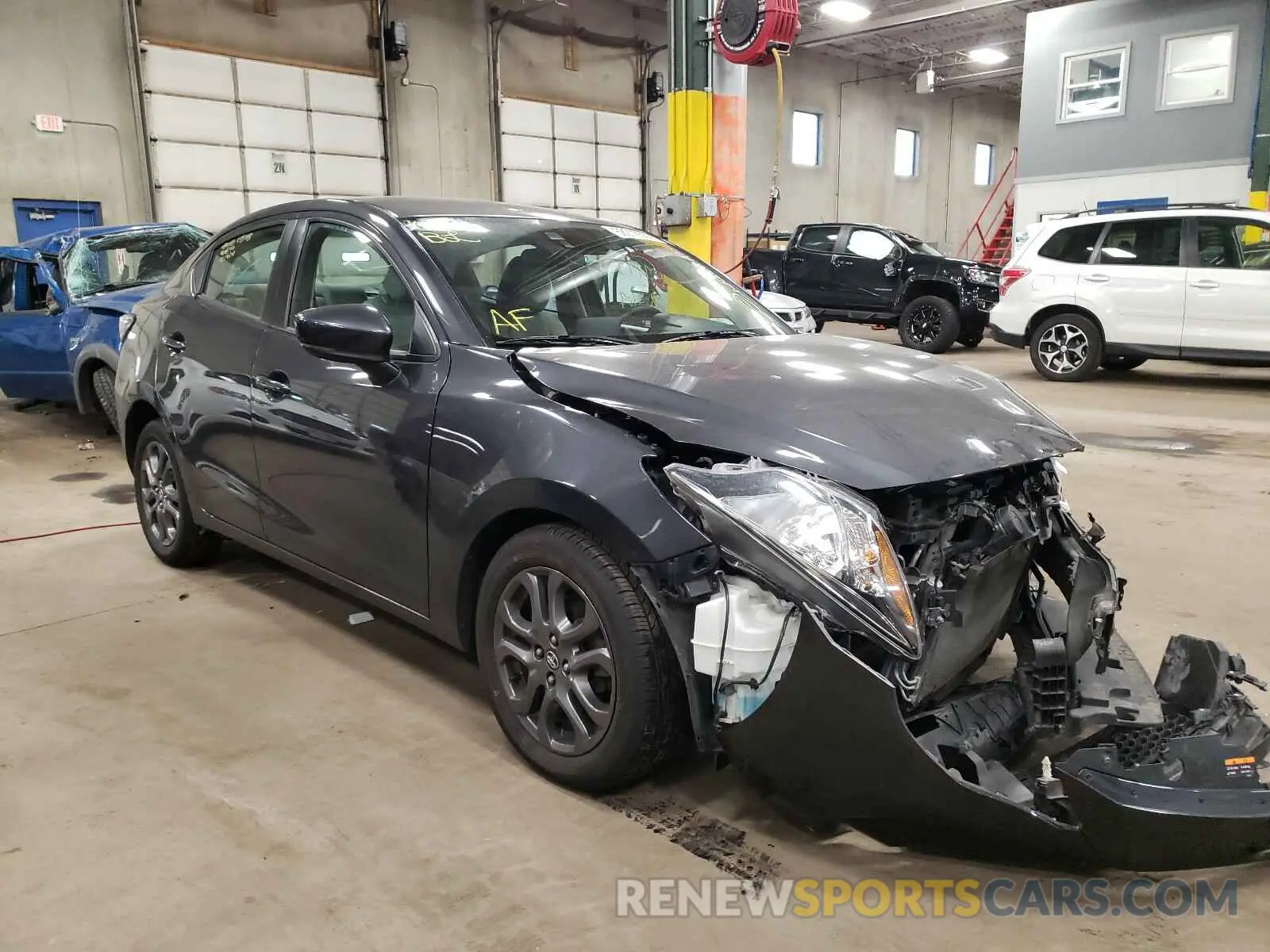 1 Photograph of a damaged car 3MYDLBYV7KY509744 TOYOTA YARIS 2019