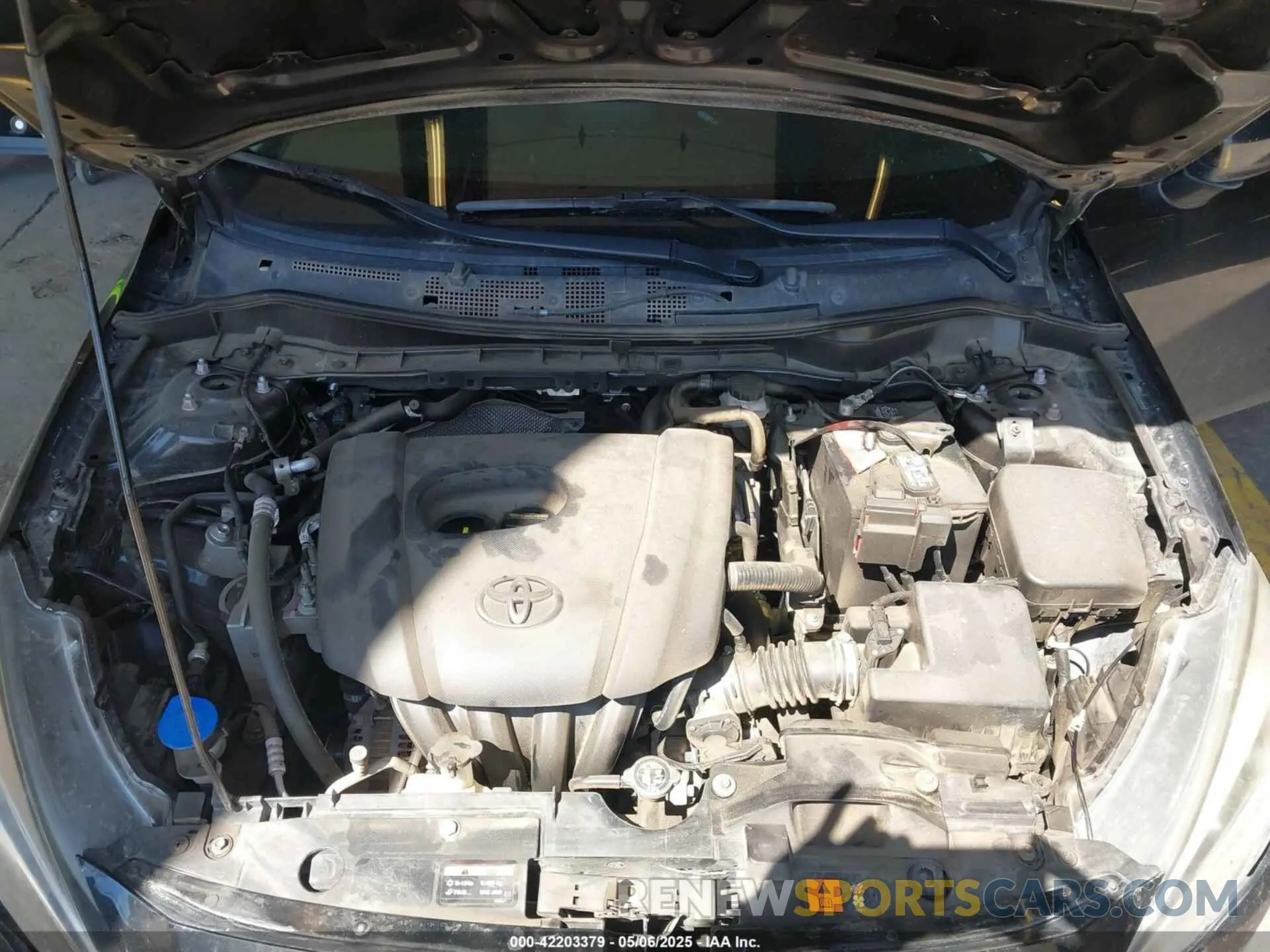 10 Photograph of a damaged car 3MYDLBYV7KY521585 TOYOTA YARIS 2019