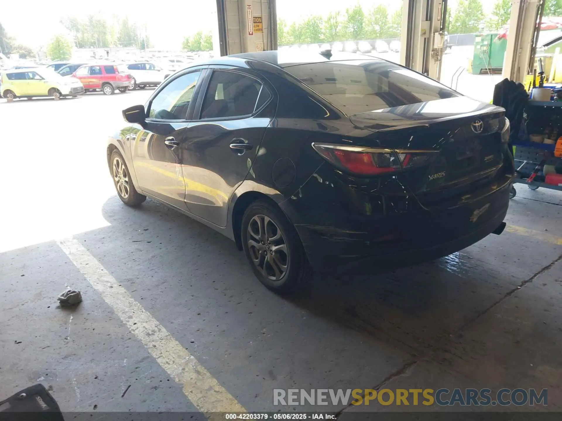 3 Photograph of a damaged car 3MYDLBYV7KY521585 TOYOTA YARIS 2019