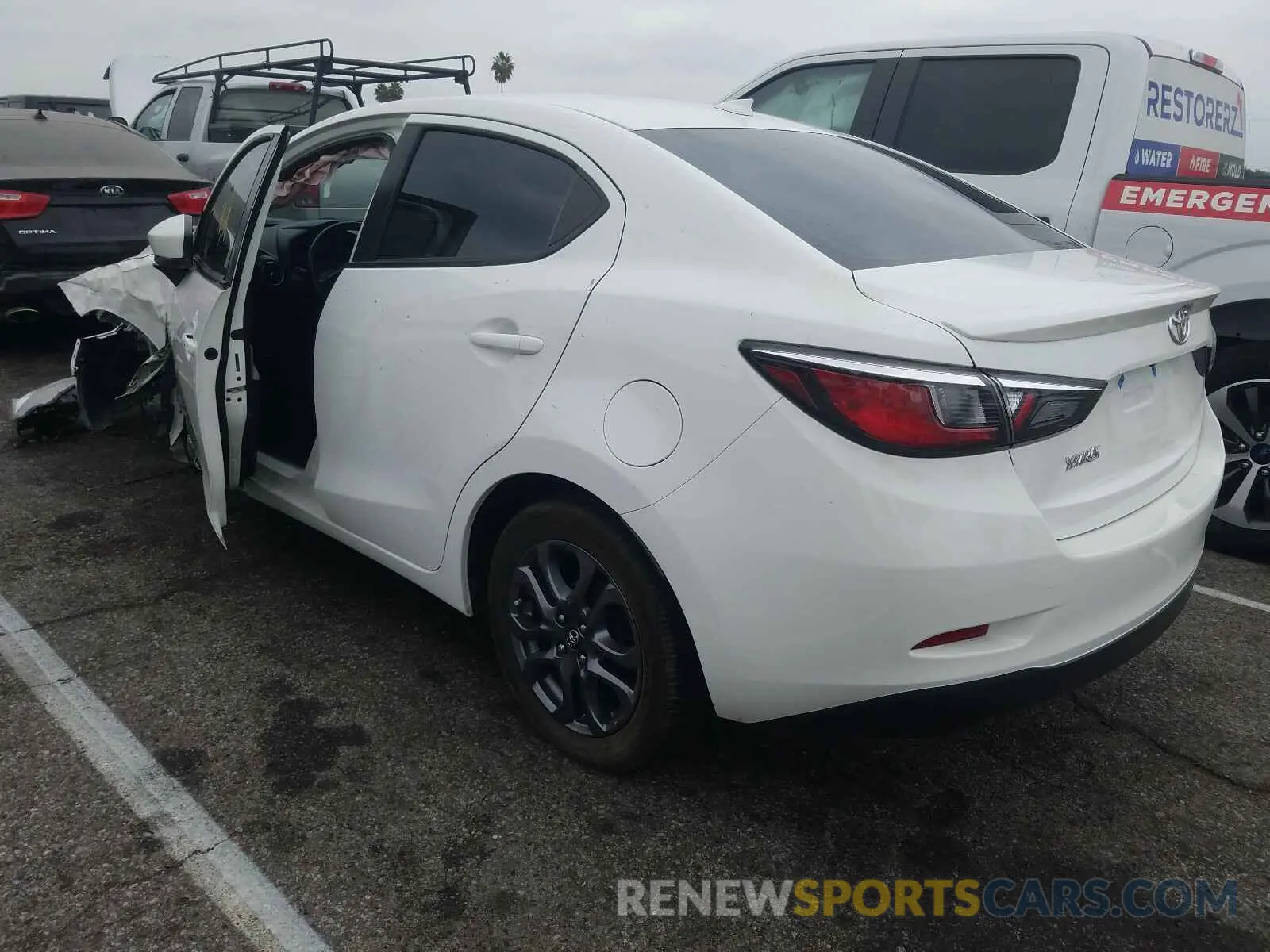 3 Photograph of a damaged car 3MYDLBYV7KY521750 TOYOTA YARIS 2019