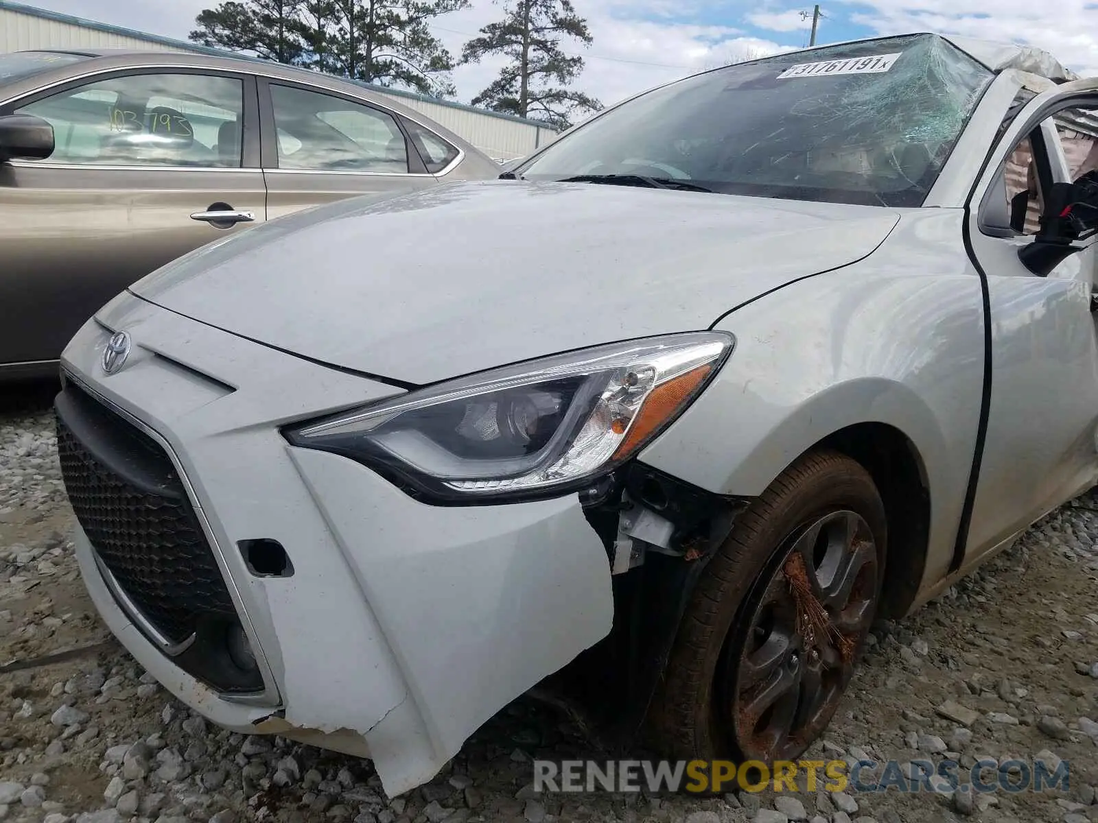 9 Photograph of a damaged car 3MYDLBYV7KY522431 TOYOTA YARIS 2019