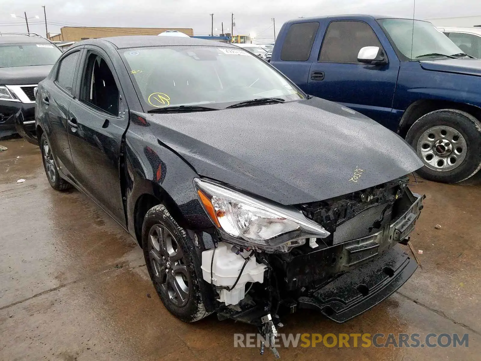 1 Photograph of a damaged car 3MYDLBYV7KY526950 TOYOTA YARIS 2019