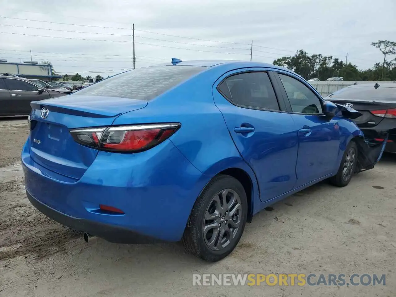 4 Фотография поврежденного автомобиля 3MYDLBYV8KY501068 TOYOTA YARIS 2019