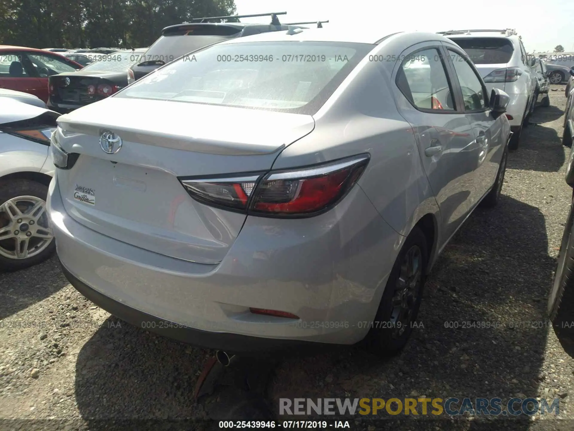 4 Photograph of a damaged car 3MYDLBYV8KY502642 TOYOTA YARIS 2019