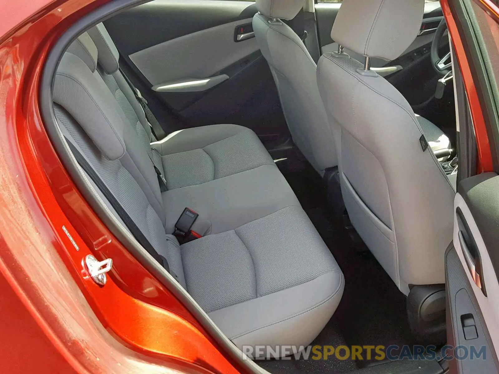 6 Photograph of a damaged car 3MYDLBYV8KY503029 TOYOTA YARIS 2019
