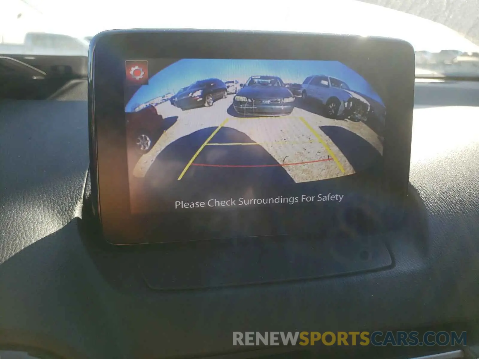 9 Photograph of a damaged car 3MYDLBYV8KY504195 TOYOTA YARIS 2019