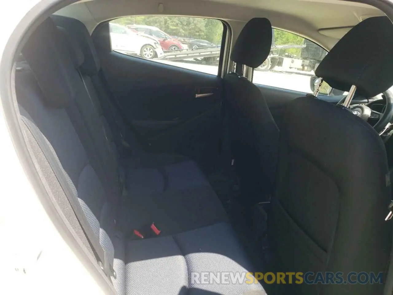 10 Photograph of a damaged car 3MYDLBYV8KY509056 TOYOTA YARIS 2019