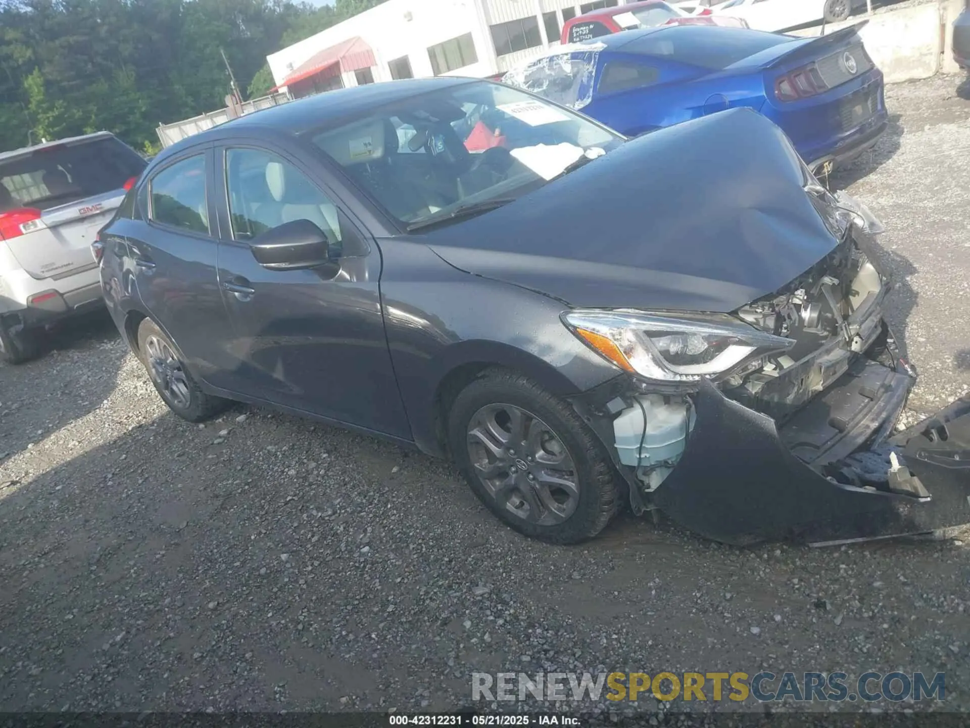1 Фотография поврежденного автомобиля 3MYDLBYV8KY515505 TOYOTA YARIS 2019