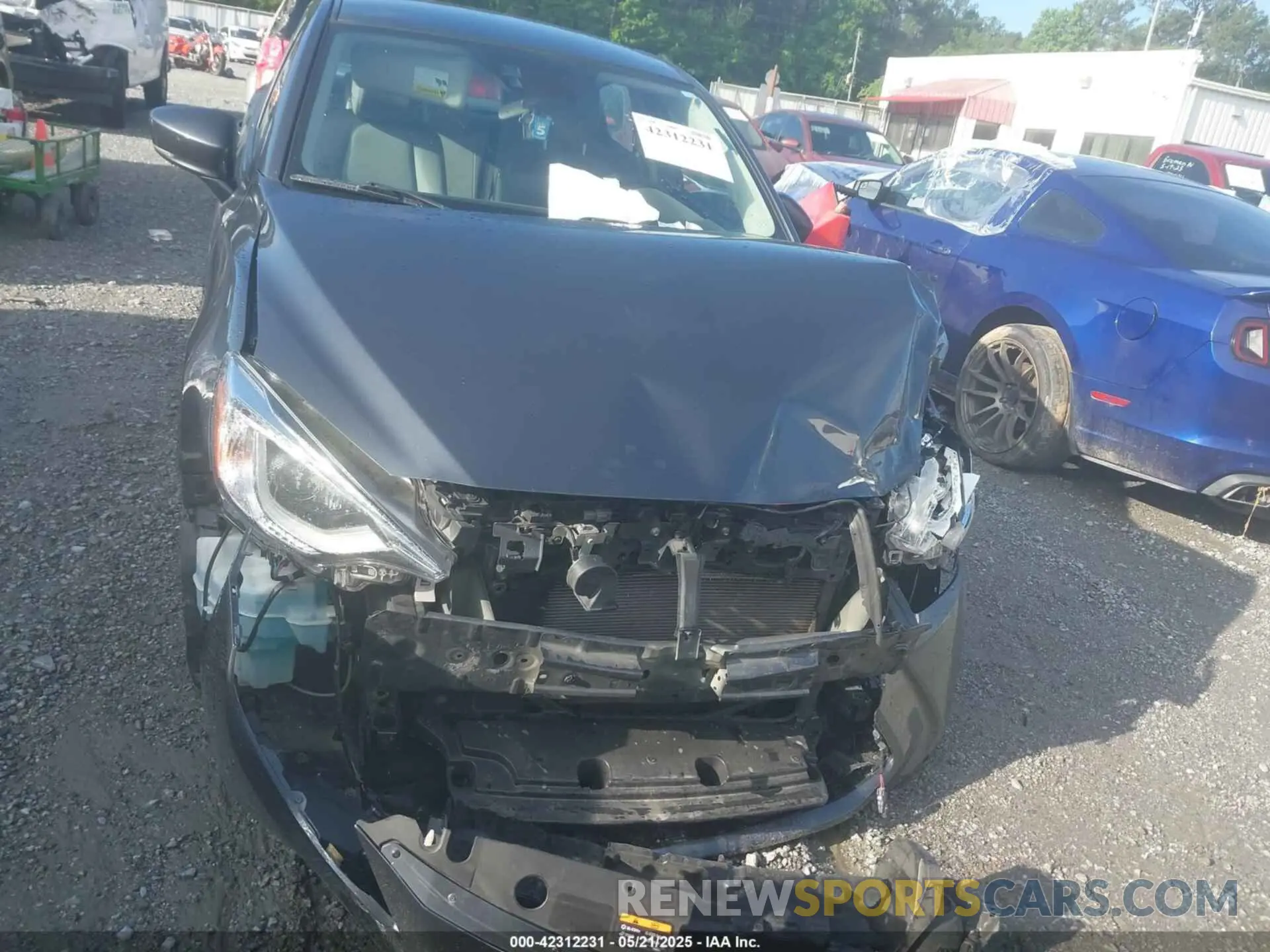 12 Фотография поврежденного автомобиля 3MYDLBYV8KY515505 TOYOTA YARIS 2019