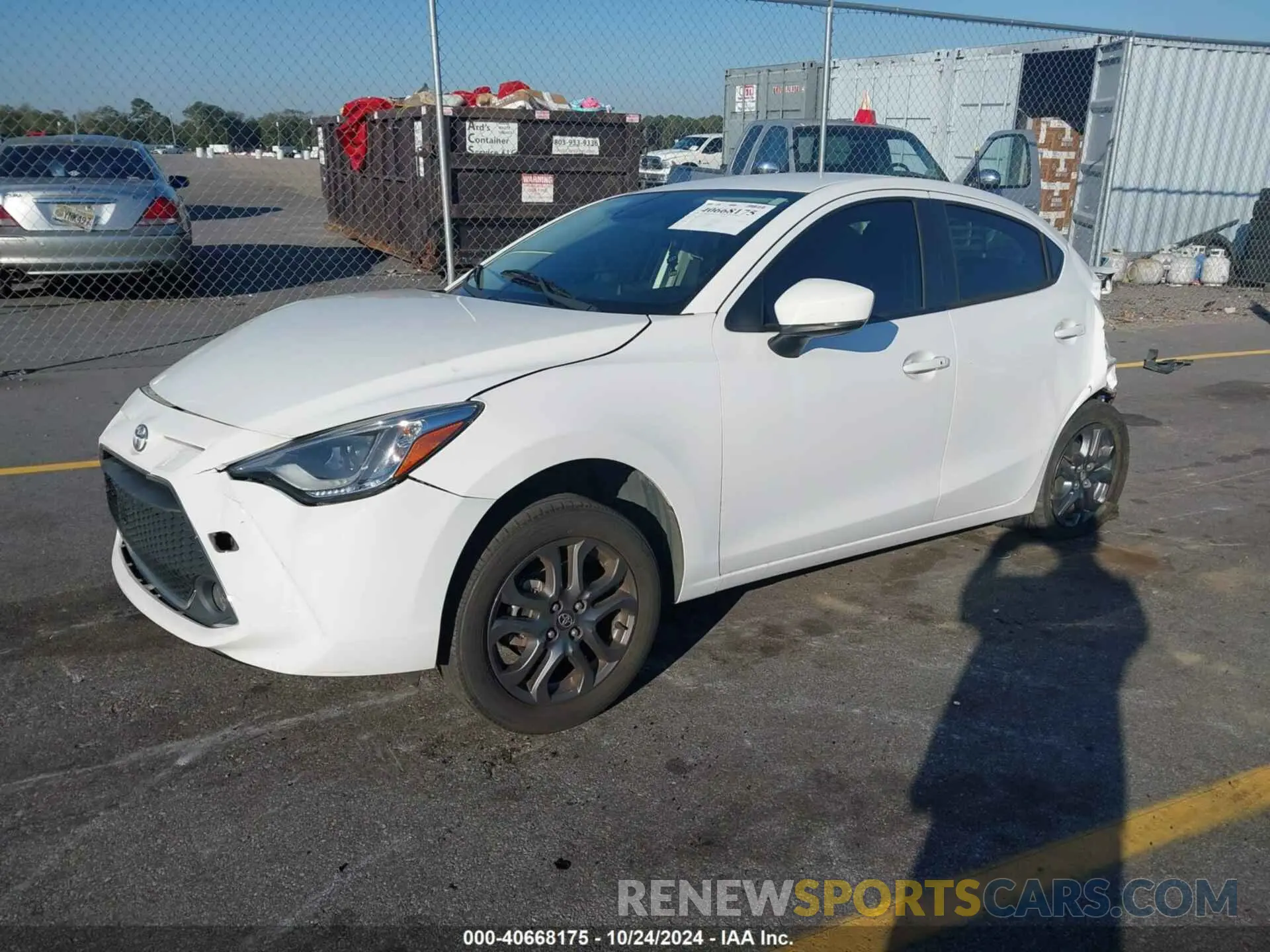 2 Фотография поврежденного автомобиля 3MYDLBYV8KY517710 TOYOTA YARIS 2019