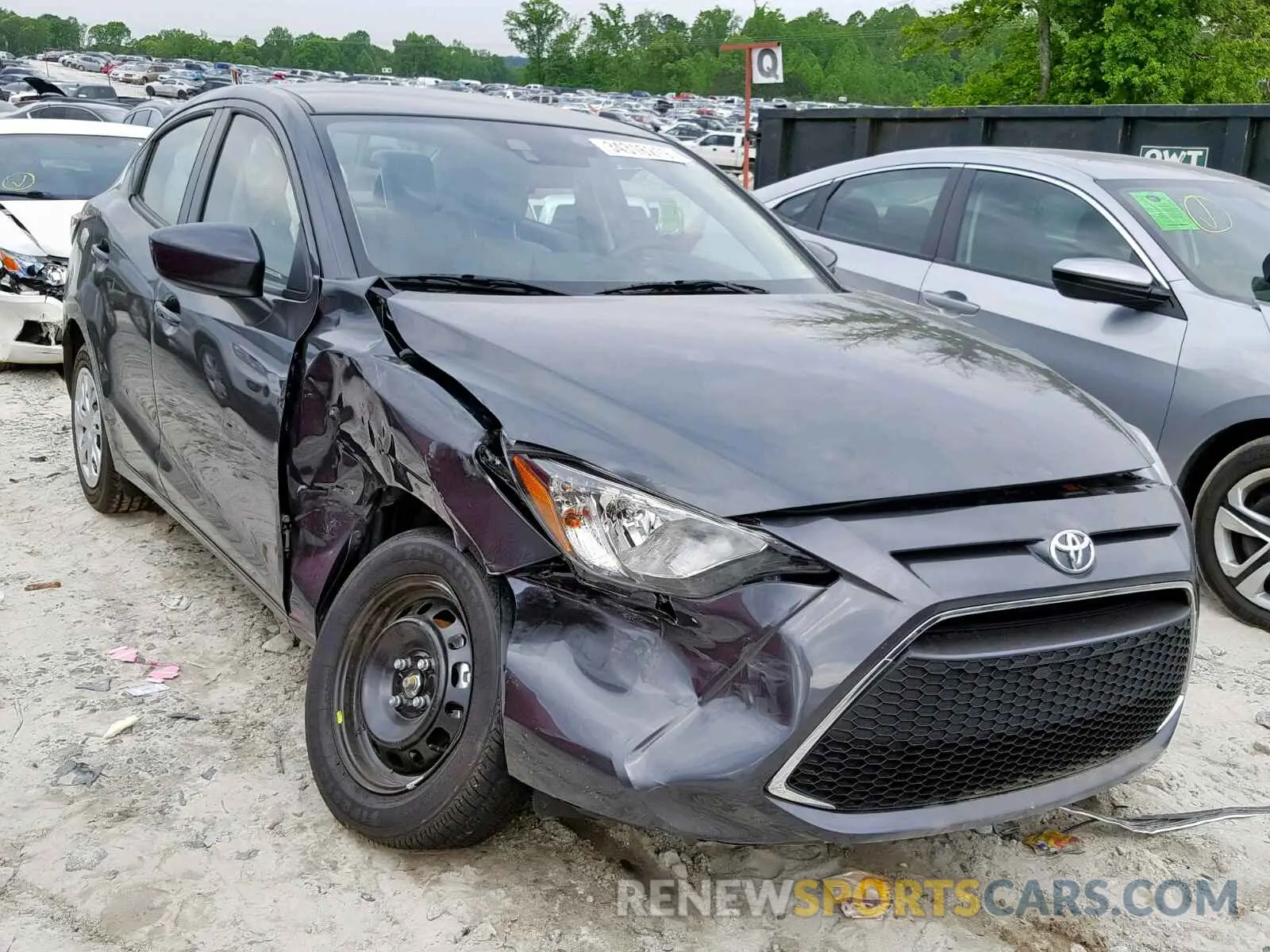 1 Photograph of a damaged car 3MYDLBYV8KY521952 TOYOTA YARIS 2019
