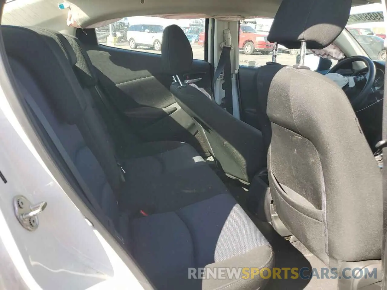 10 Photograph of a damaged car 3MYDLBYV8KY526794 TOYOTA YARIS 2019