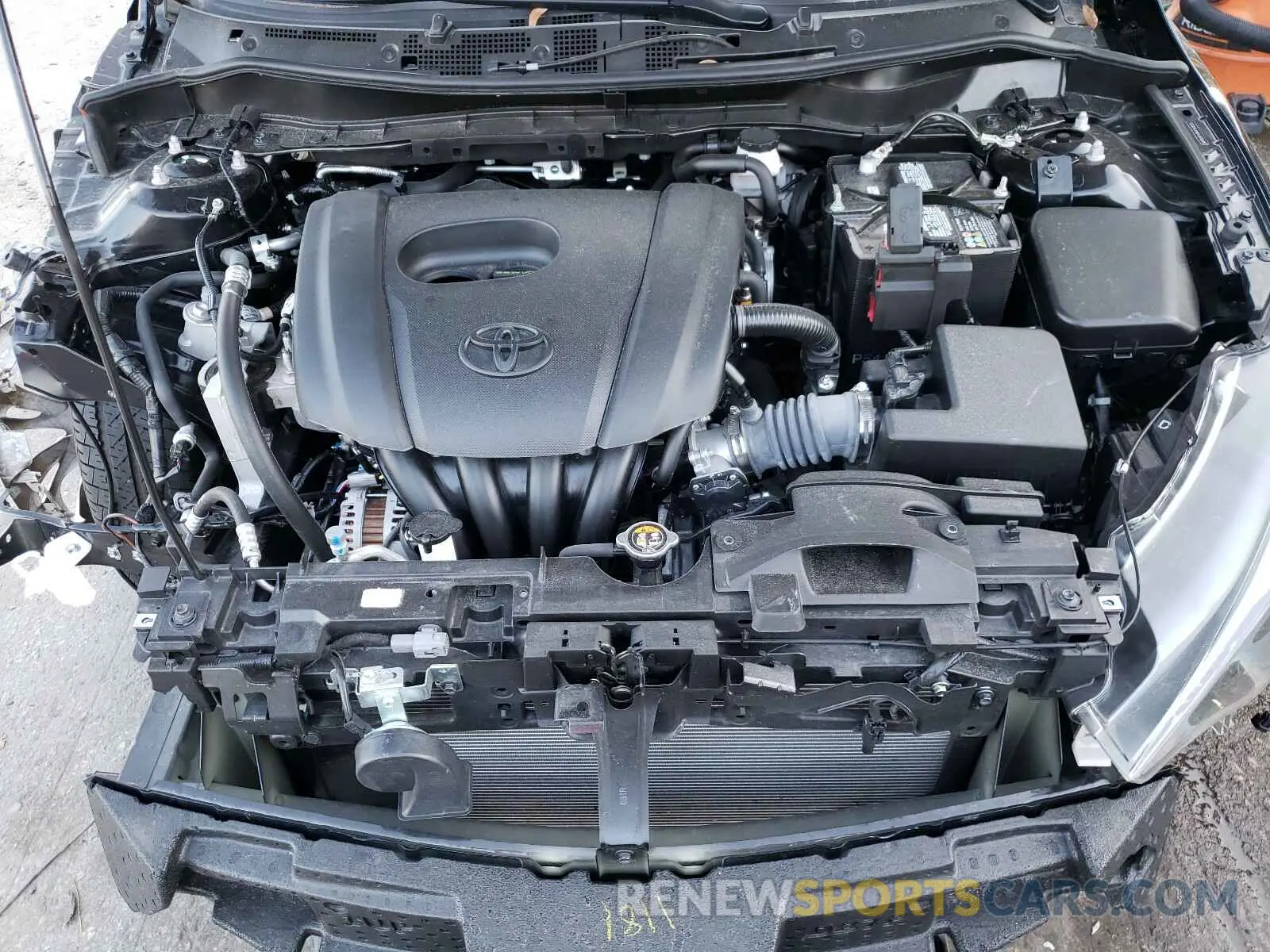 7 Photograph of a damaged car 3MYDLBYV8KY528125 TOYOTA YARIS 2019