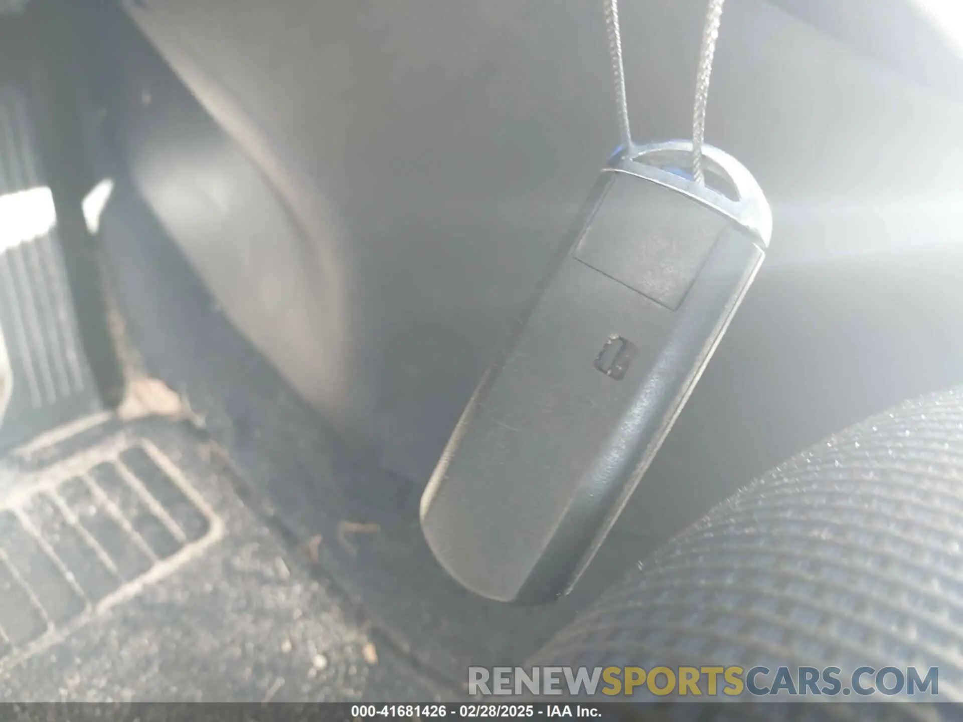 11 Photograph of a damaged car 3MYDLBYV9KY502584 TOYOTA YARIS 2019