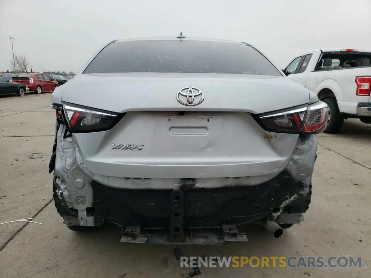 6 Фотография поврежденного автомобиля 3MYDLBYV9KY509244 TOYOTA YARIS 2019