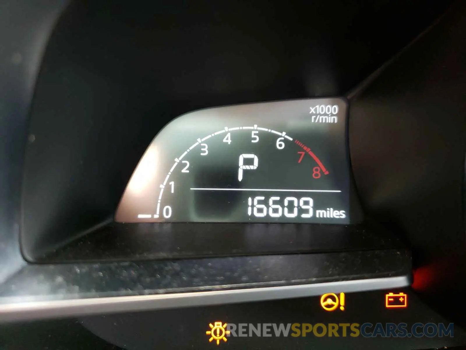 8 Photograph of a damaged car 3MYDLBYV9KY511057 TOYOTA YARIS 2019