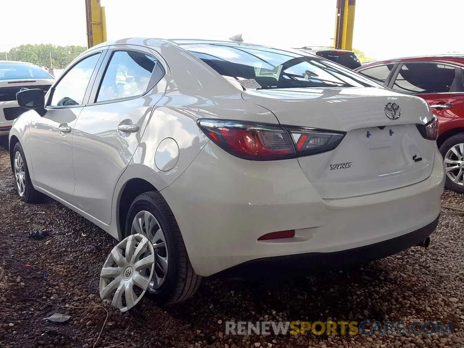 3 Photograph of a damaged car 3MYDLBYV9KY511415 TOYOTA YARIS 2019