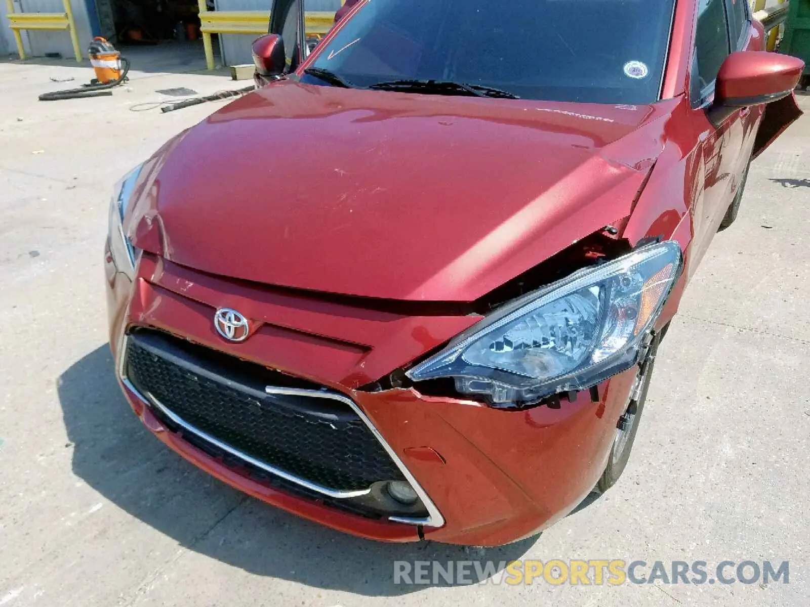 9 Photograph of a damaged car 3MYDLBYV9KY519210 TOYOTA YARIS 2019