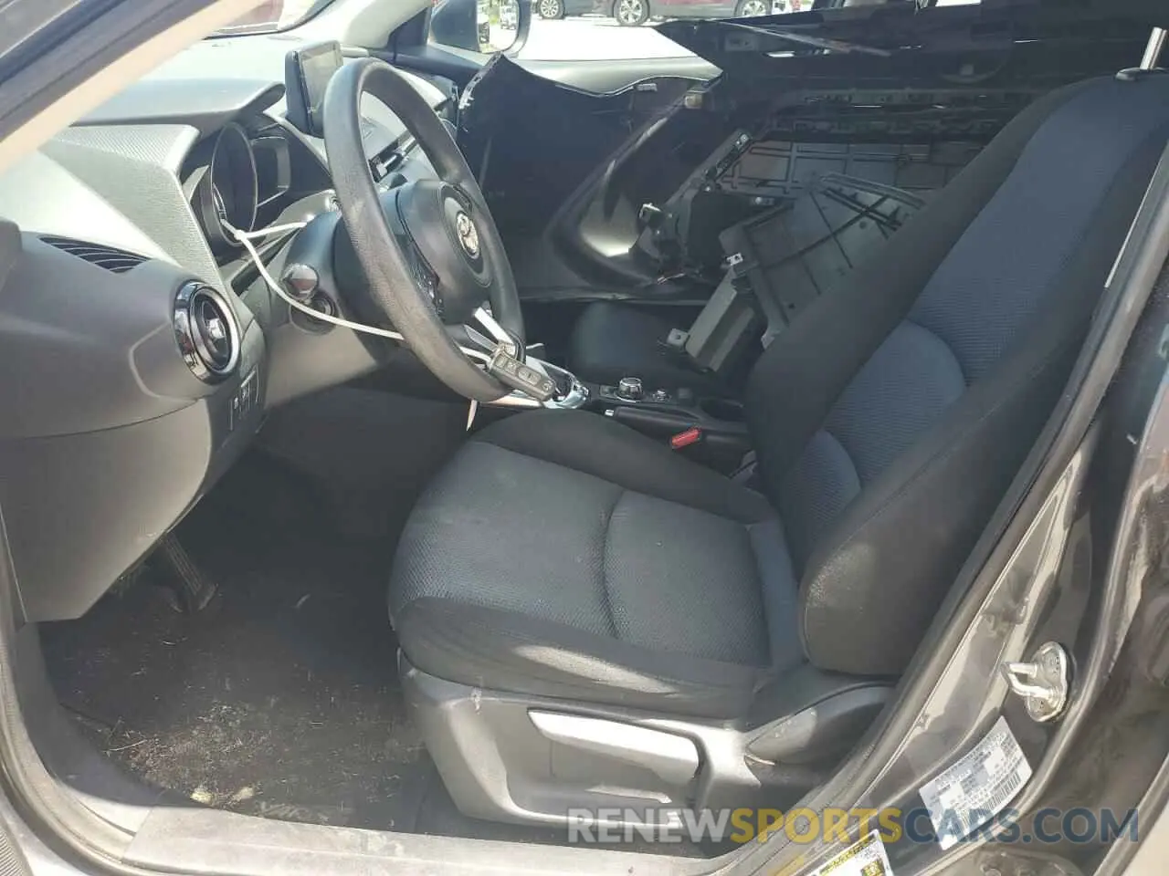 7 Фотография поврежденного автомобиля 3MYDLBYV9KY520180 TOYOTA YARIS 2019