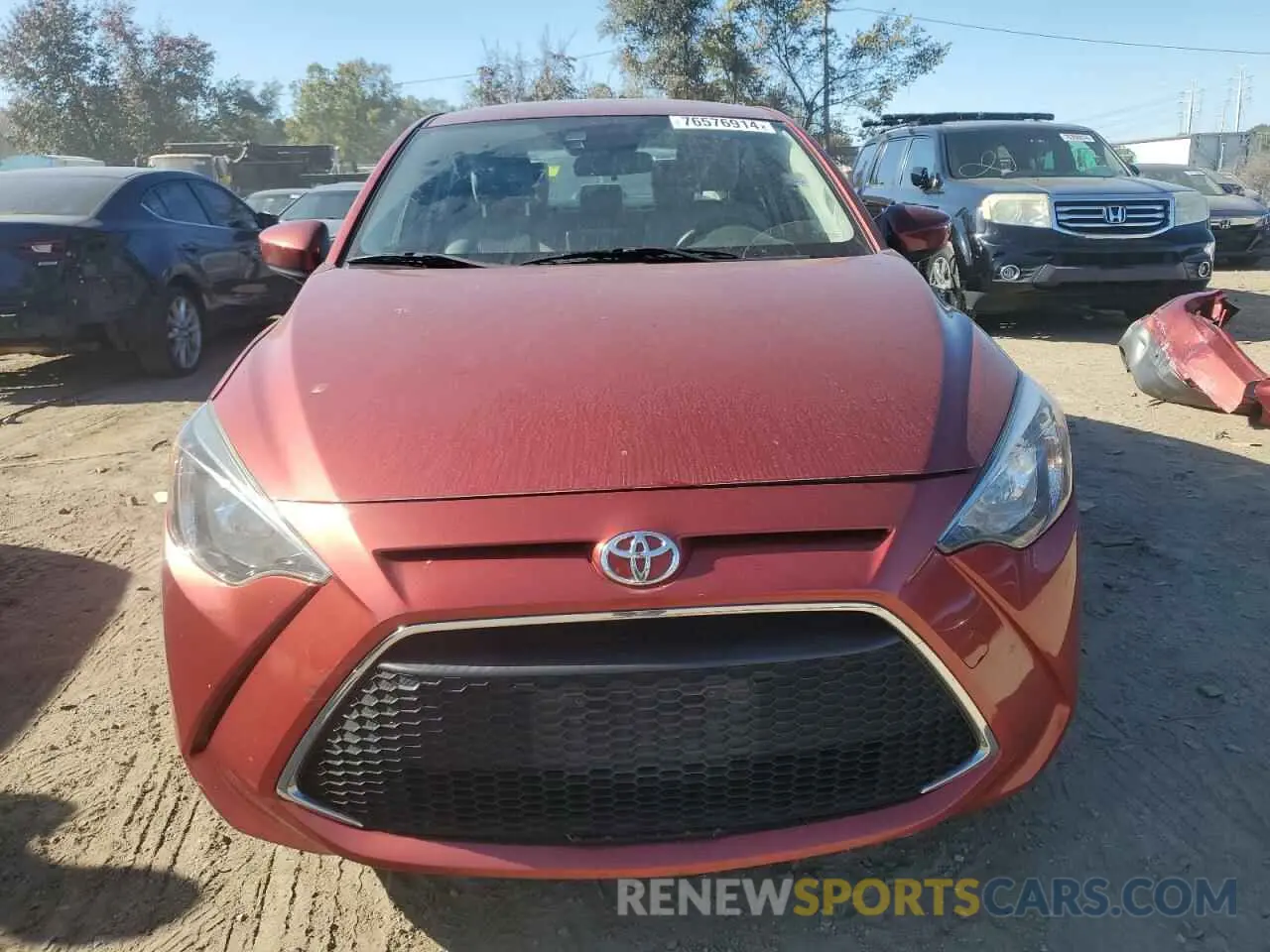 5 Photograph of a damaged car 3MYDLBYV9KY523290 TOYOTA YARIS 2019