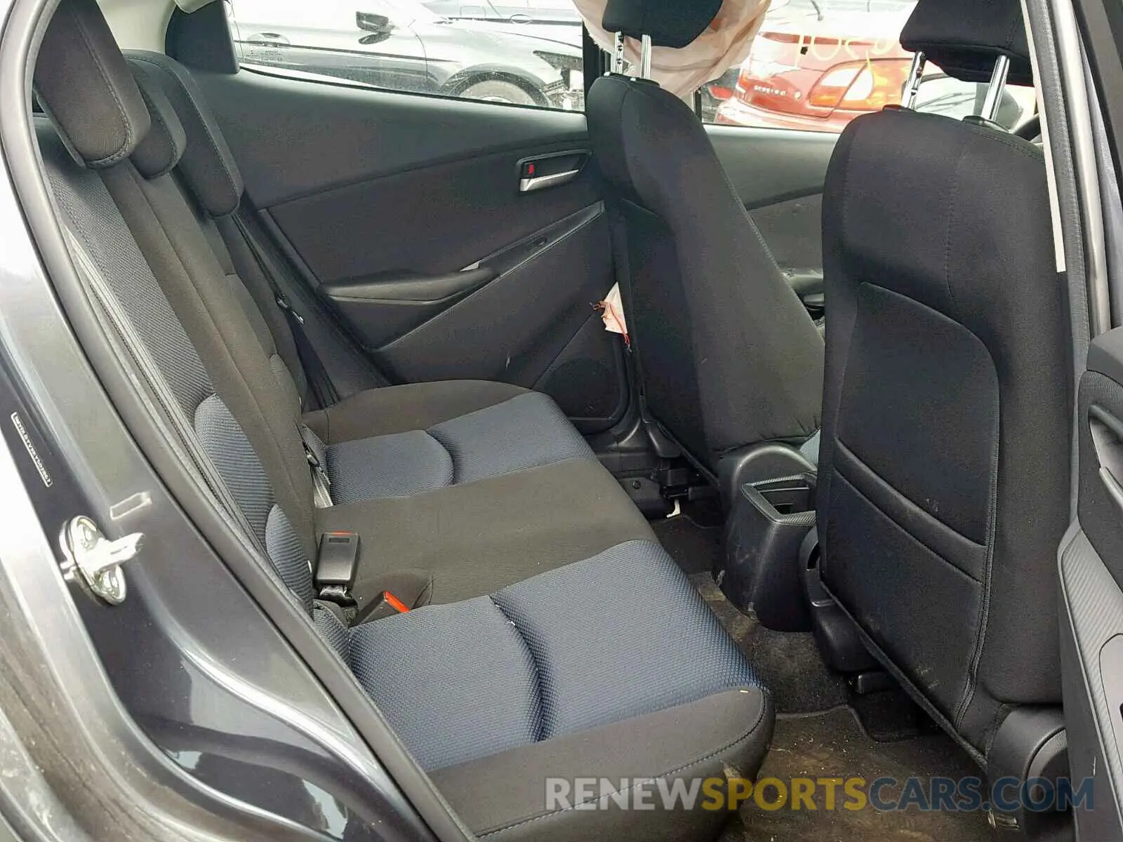 6 Photograph of a damaged car 3MYDLBYVXKY502867 TOYOTA YARIS 2019