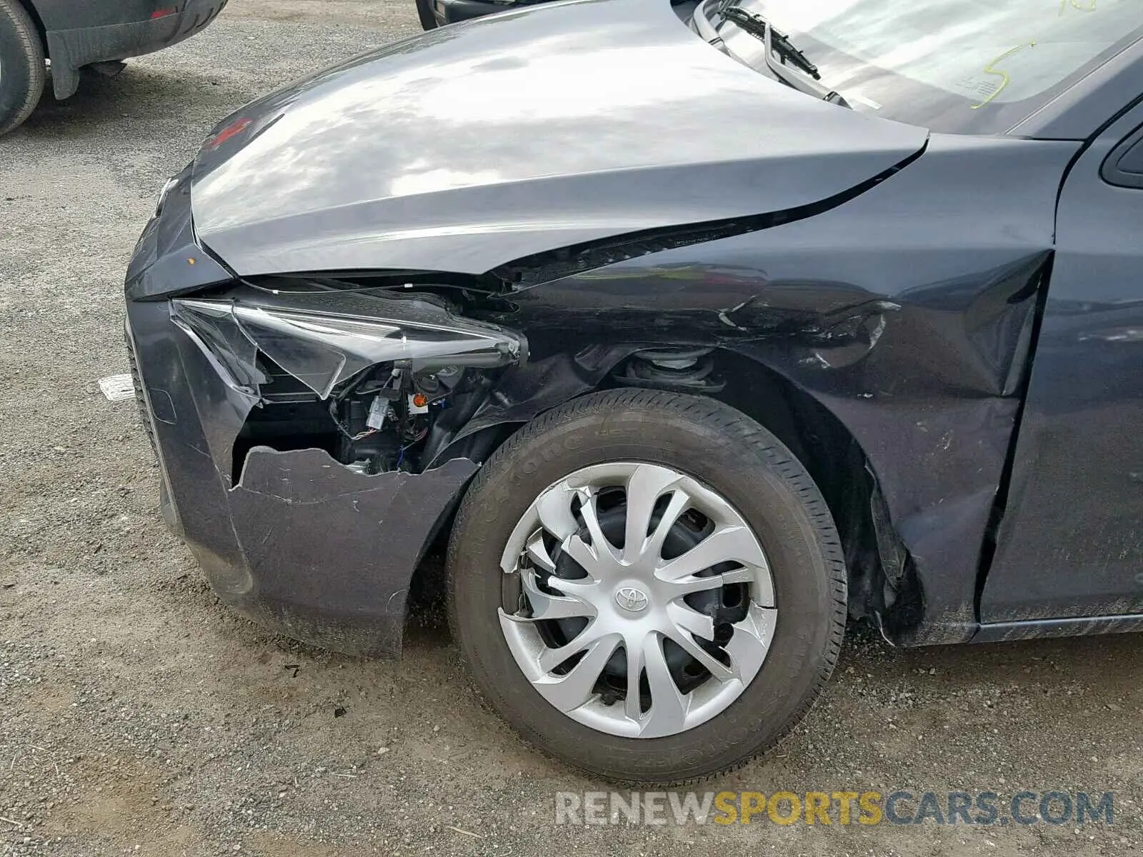 9 Photograph of a damaged car 3MYDLBYVXKY502867 TOYOTA YARIS 2019