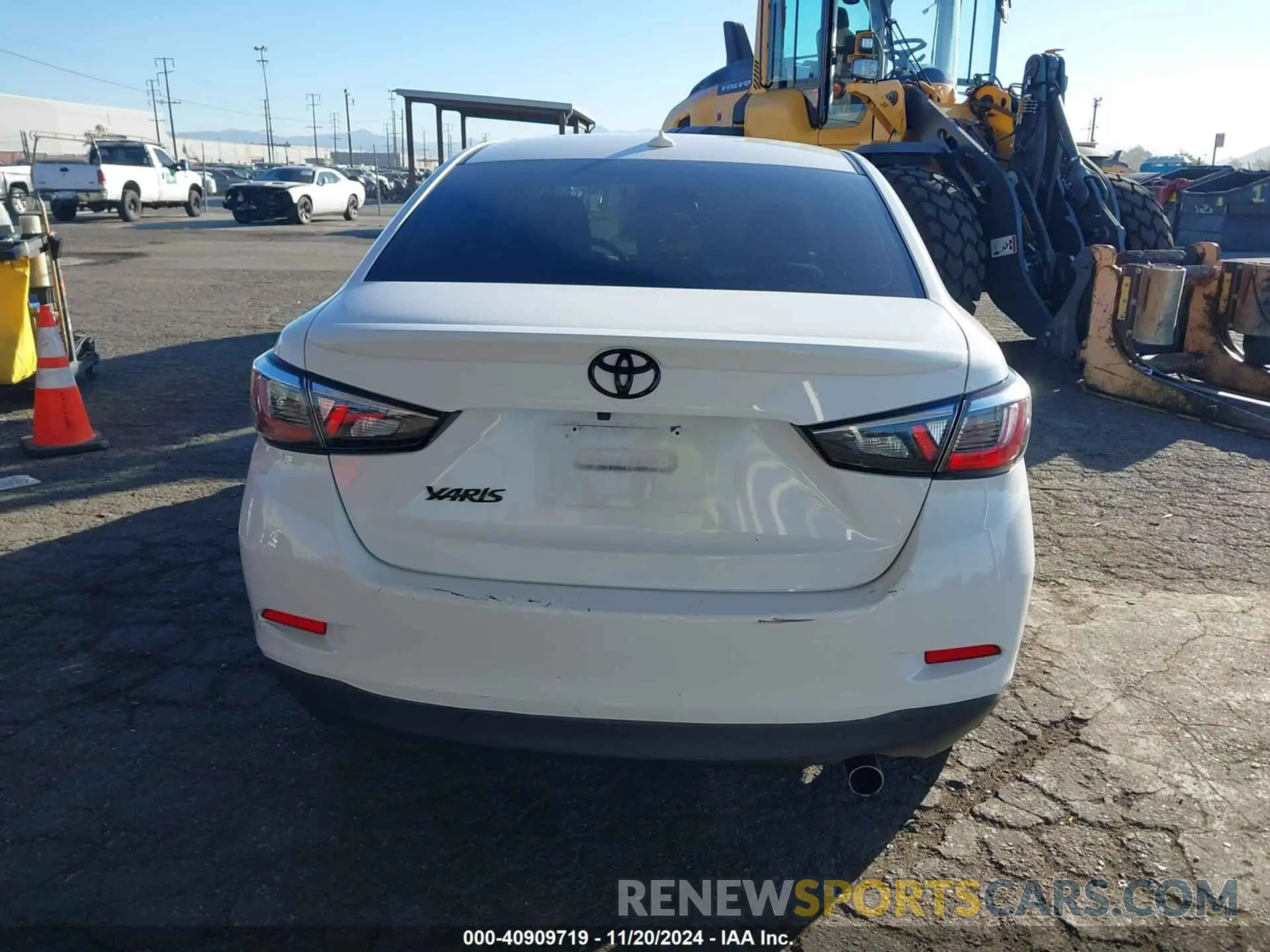 16 Photograph of a damaged car 3MYDLBYVXKY511097 TOYOTA YARIS 2019