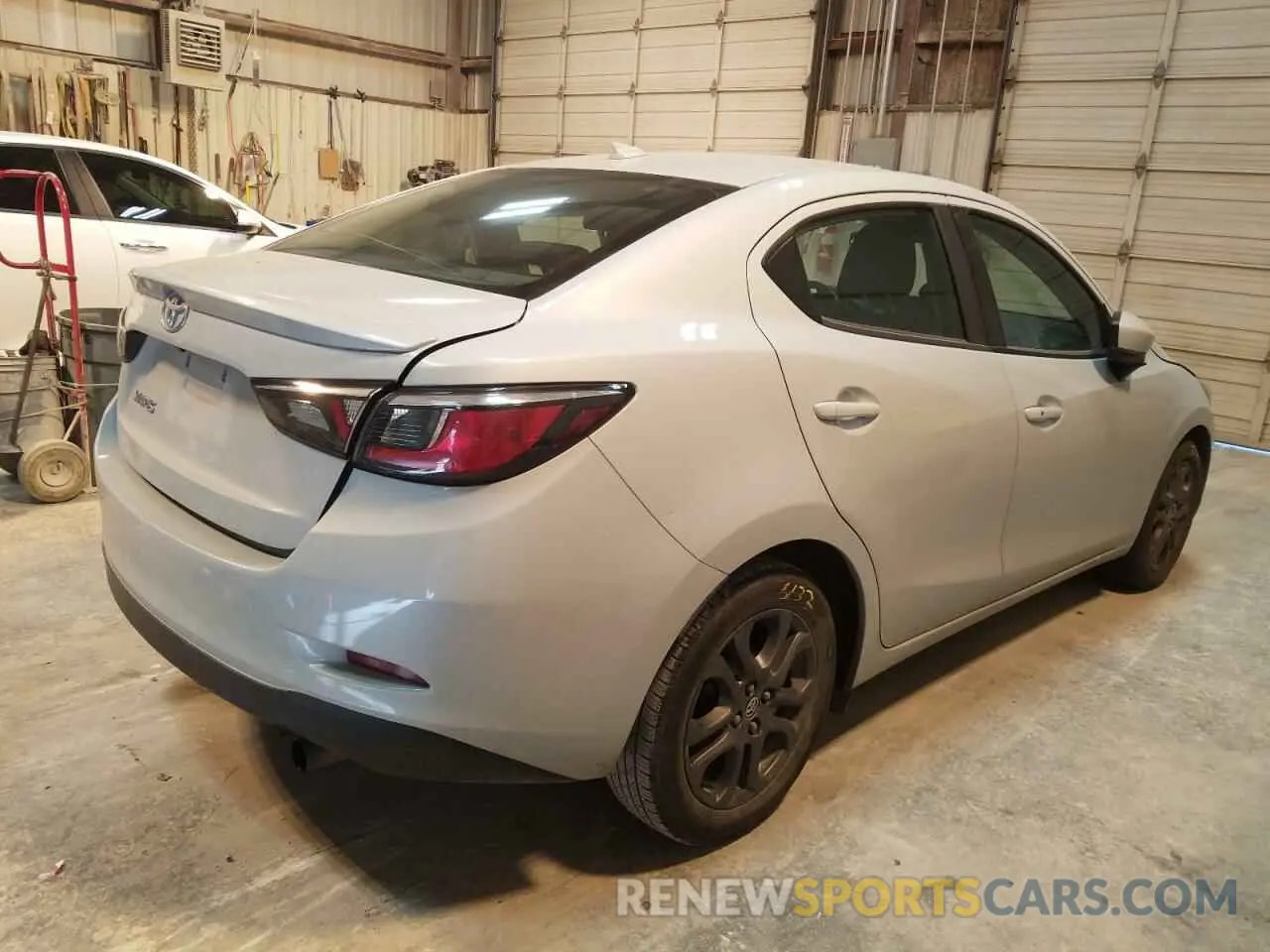 4 Photograph of a damaged car 3MYDLBYVXKY513125 TOYOTA YARIS 2019