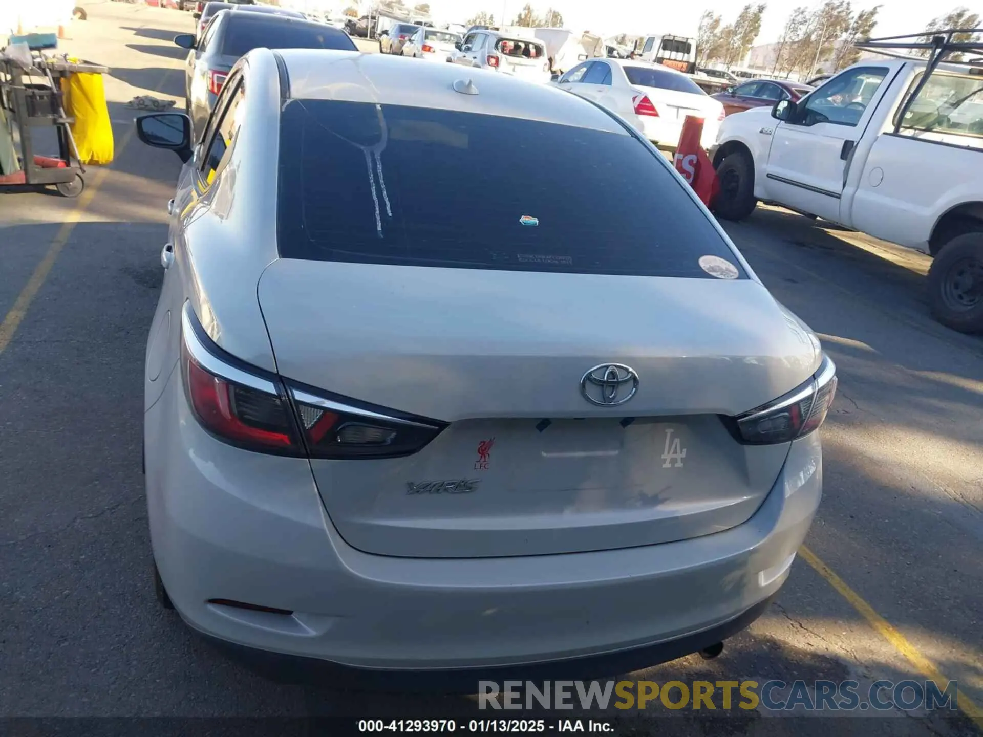 16 Photograph of a damaged car 3MYDLBYVXKY521984 TOYOTA YARIS 2019