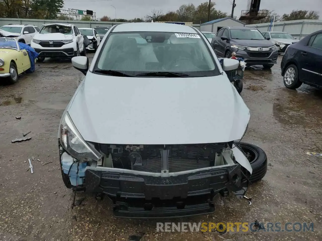 5 Фотография поврежденного автомобиля 3MYDLBJV0LY701681 TOYOTA YARIS 2020