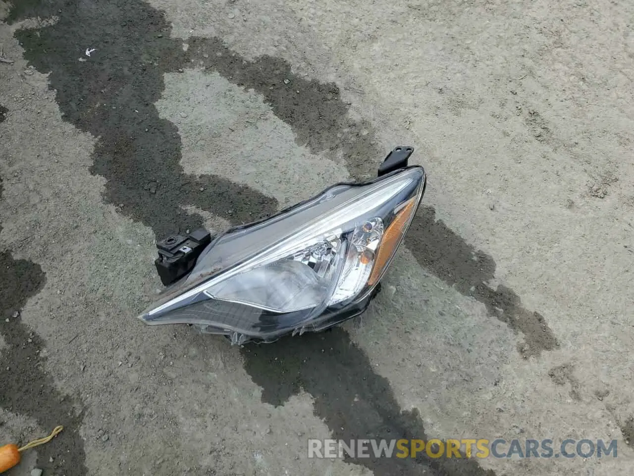 12 Photograph of a damaged car 3MYDLBJV1LY700720 TOYOTA YARIS 2020