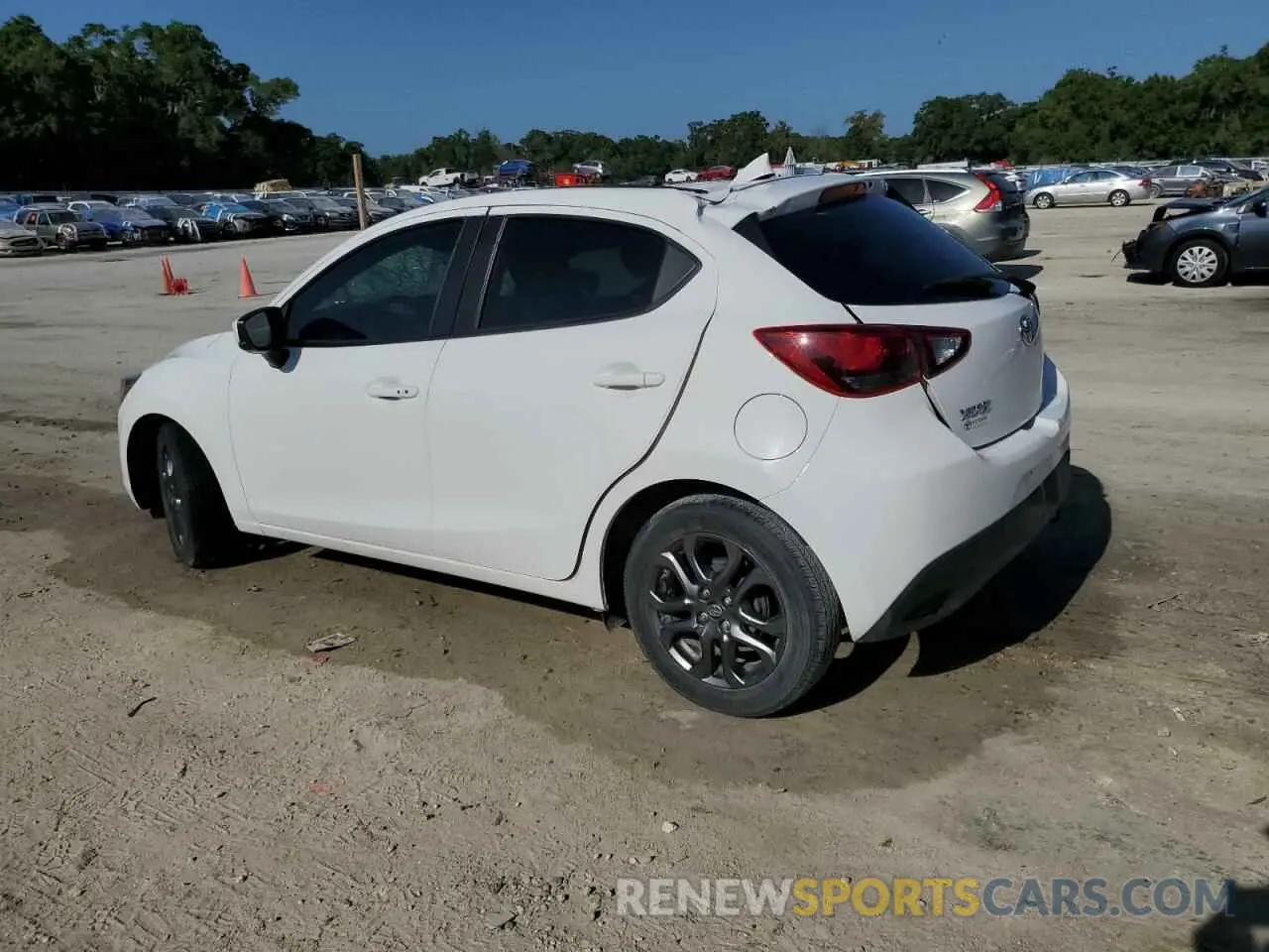 2 Фотография поврежденного автомобиля 3MYDLBJV1LY701432 TOYOTA YARIS 2020