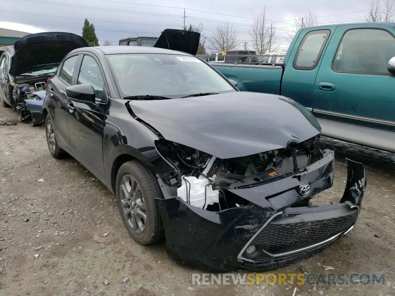 1 Photograph of a damaged car 3MYDLBJV2LY700080 TOYOTA YARIS 2020